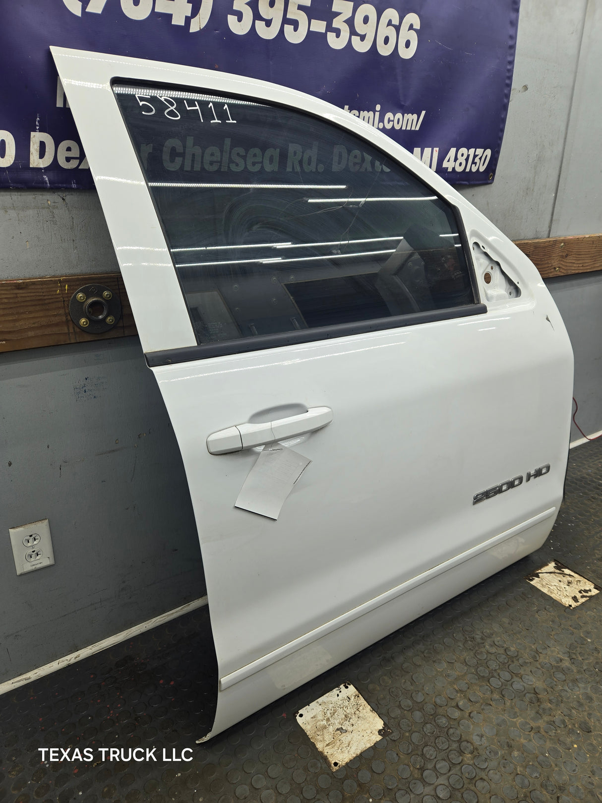 2014-2019 Chevrolet Silverado / GMC Sierra RH Front Passenger Side Crew Cab Door 1500 25000 3500 HD
