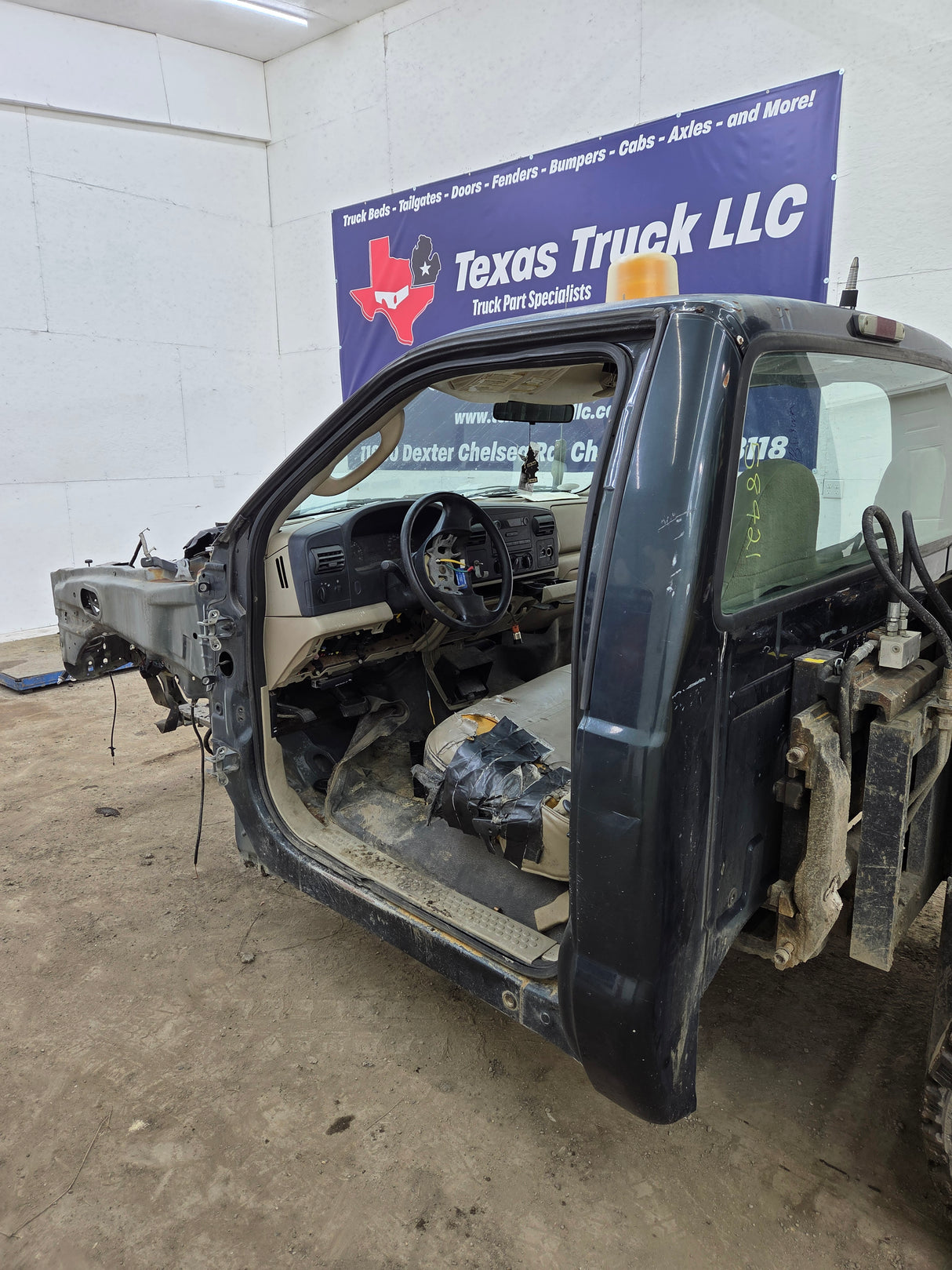 1999-2007 Ford Super Duty F250 F350 F450 F550 2 Door Regular Cab