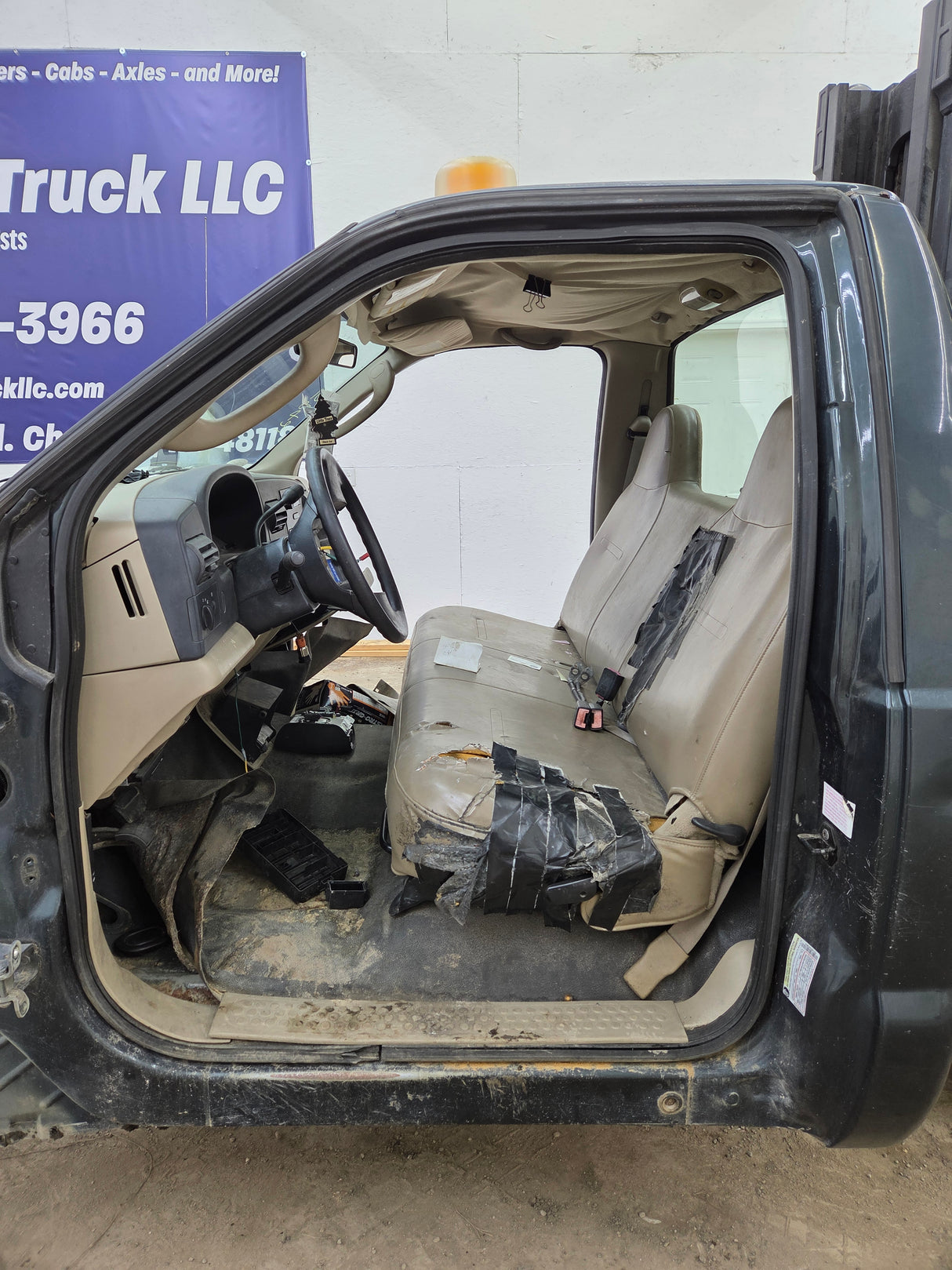 1999-2007 Ford Super Duty F250 F350 F450 F550 2 Door Regular Cab