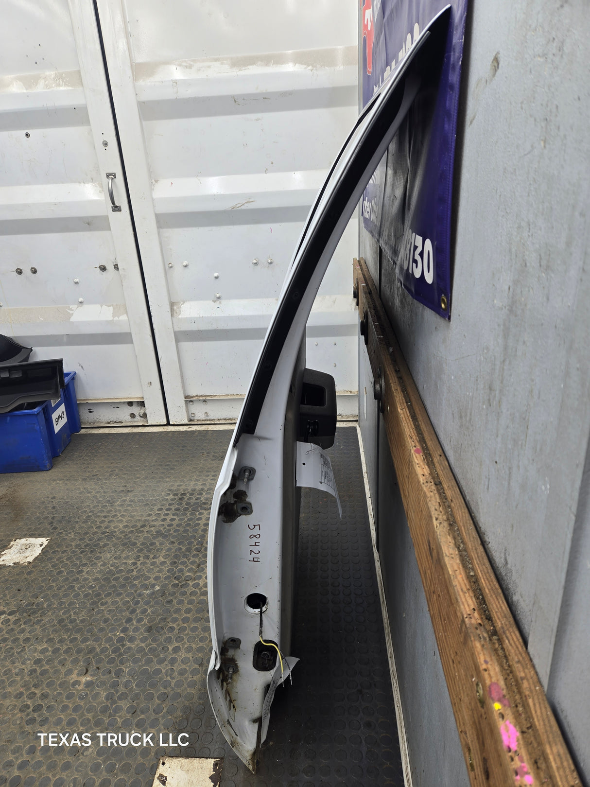 1999-2011 Ford Super Duty F250 F350 F450 F550 RH Crew Cab Passenger Side Rear Door