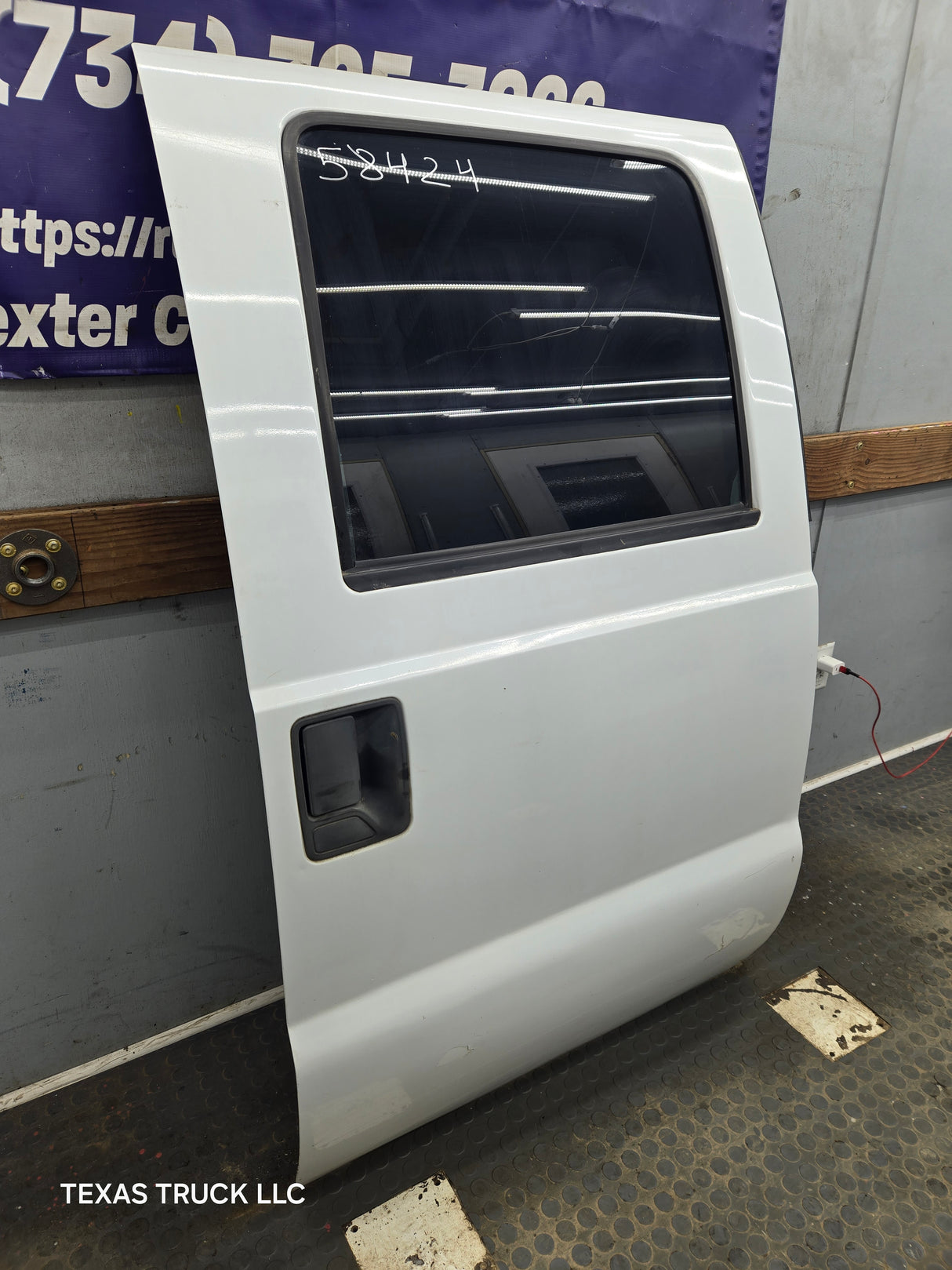 1999-2011 Ford Super Duty F250 F350 F450 F550 RH Crew Cab Passenger Side Rear Door