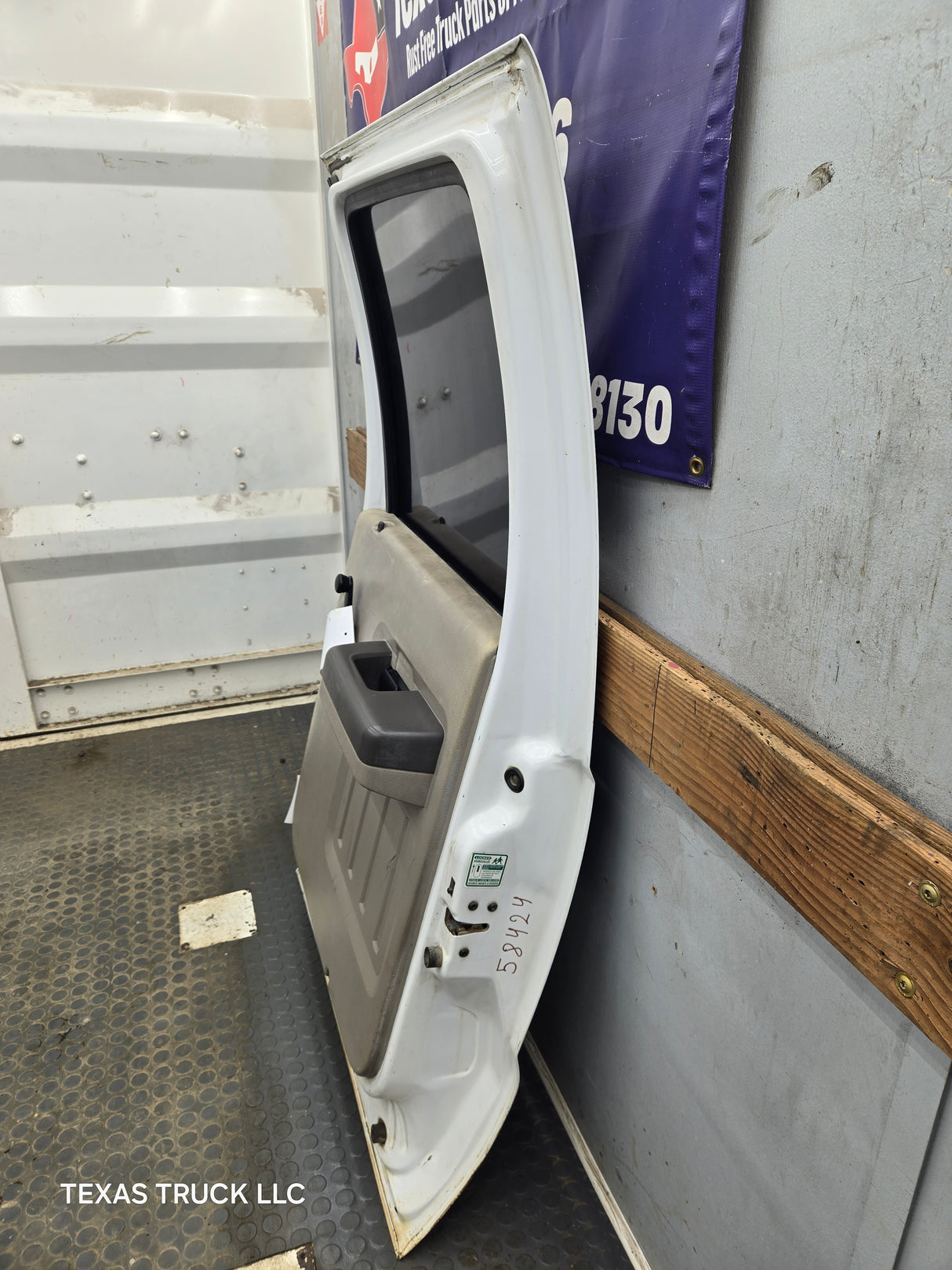 1999-2011 Ford Super Duty F250 F350 F450 F550 RH Crew Cab Passenger Side Rear Door