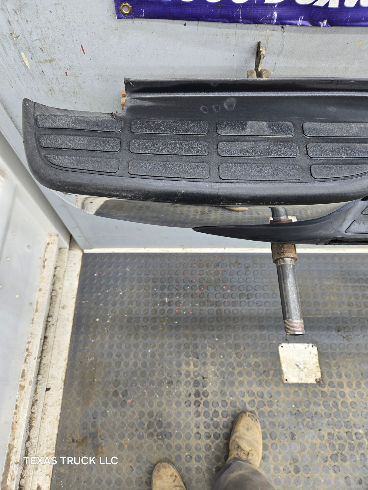 1999-2007 Chevrolet Silverado / GMC Sierra 2500 3500 HD Rear - Chrome