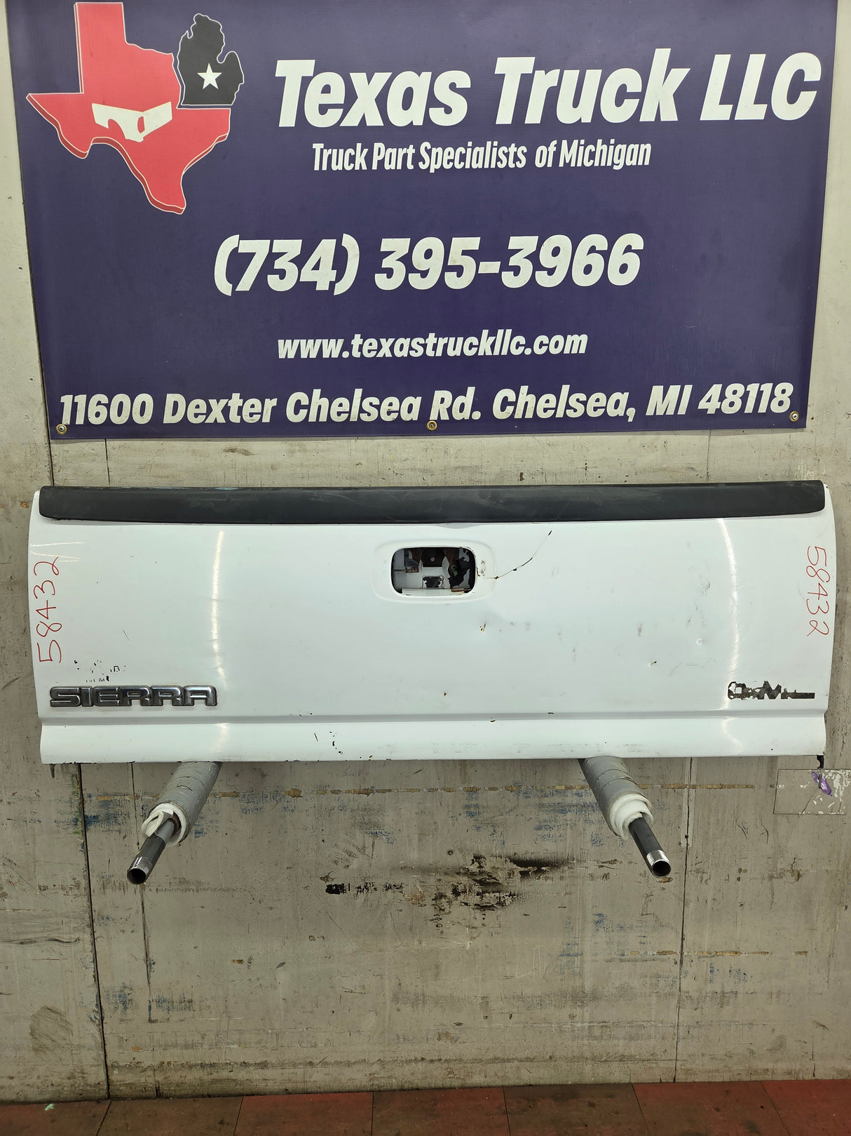 1999-2007 Chevrolet Silverado / GMC Sierra 1500 2500 3500 Tailgate
