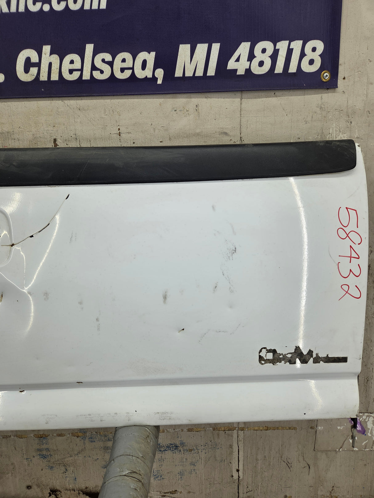 1999-2007 Chevrolet Silverado / GMC Sierra 1500 2500 3500 Tailgate