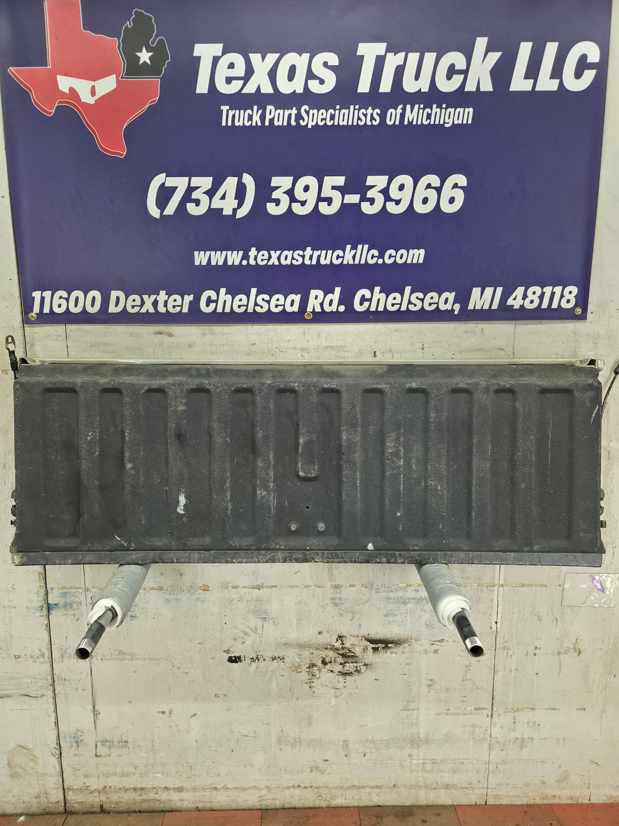 1999-2007 Chevrolet Silverado / GMC Sierra 1500 2500 3500 Tailgate