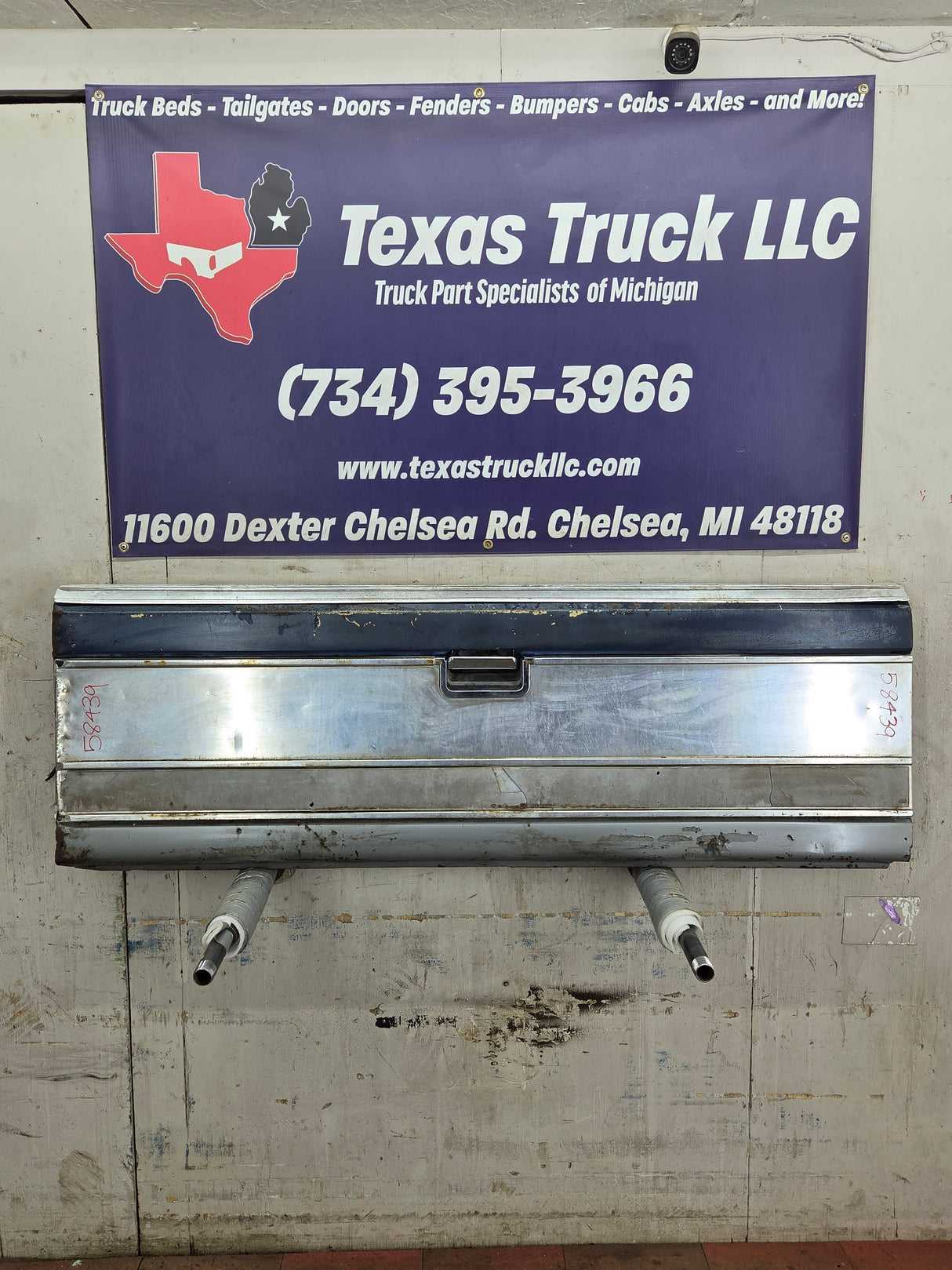 1980-1986 Bullnose / Bricknose / OBS Ford F100 F150 F250 F350 Tailgate