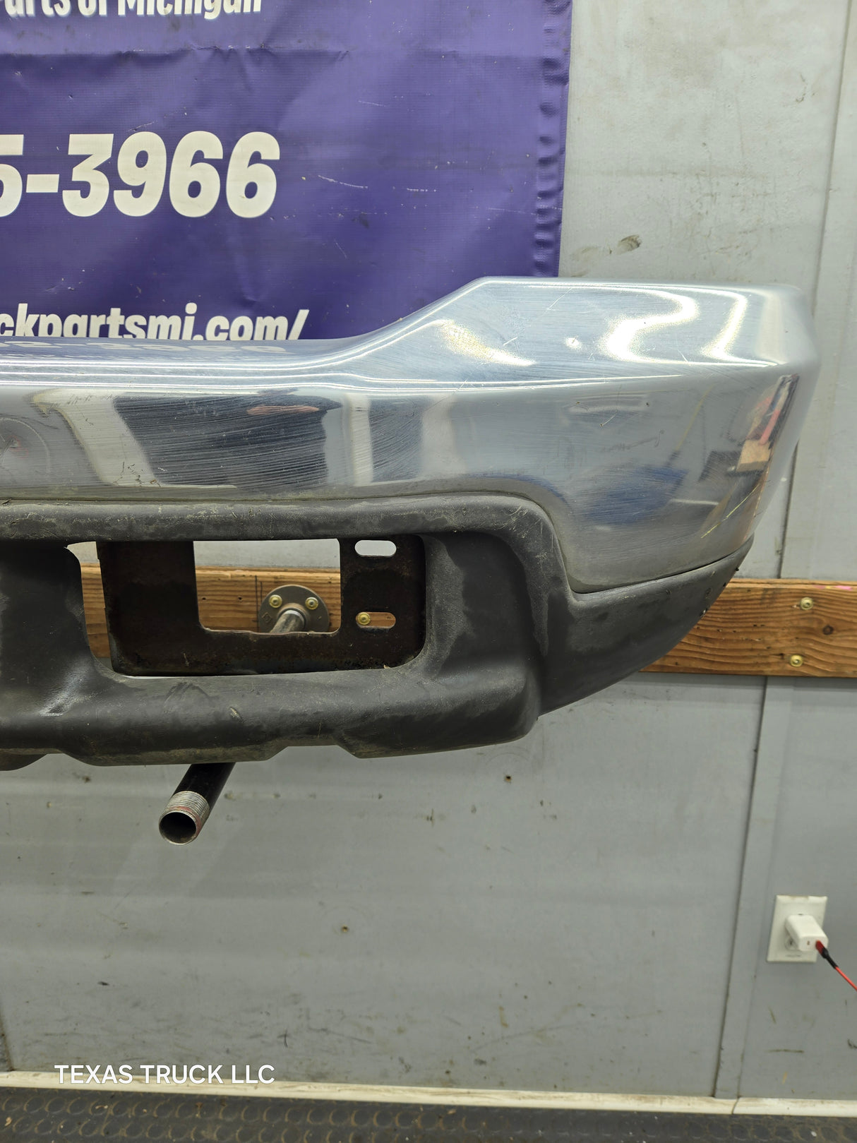 1999-2004 Ford Super Duty F250 F350 F450 F550 Excursion Front Bumper