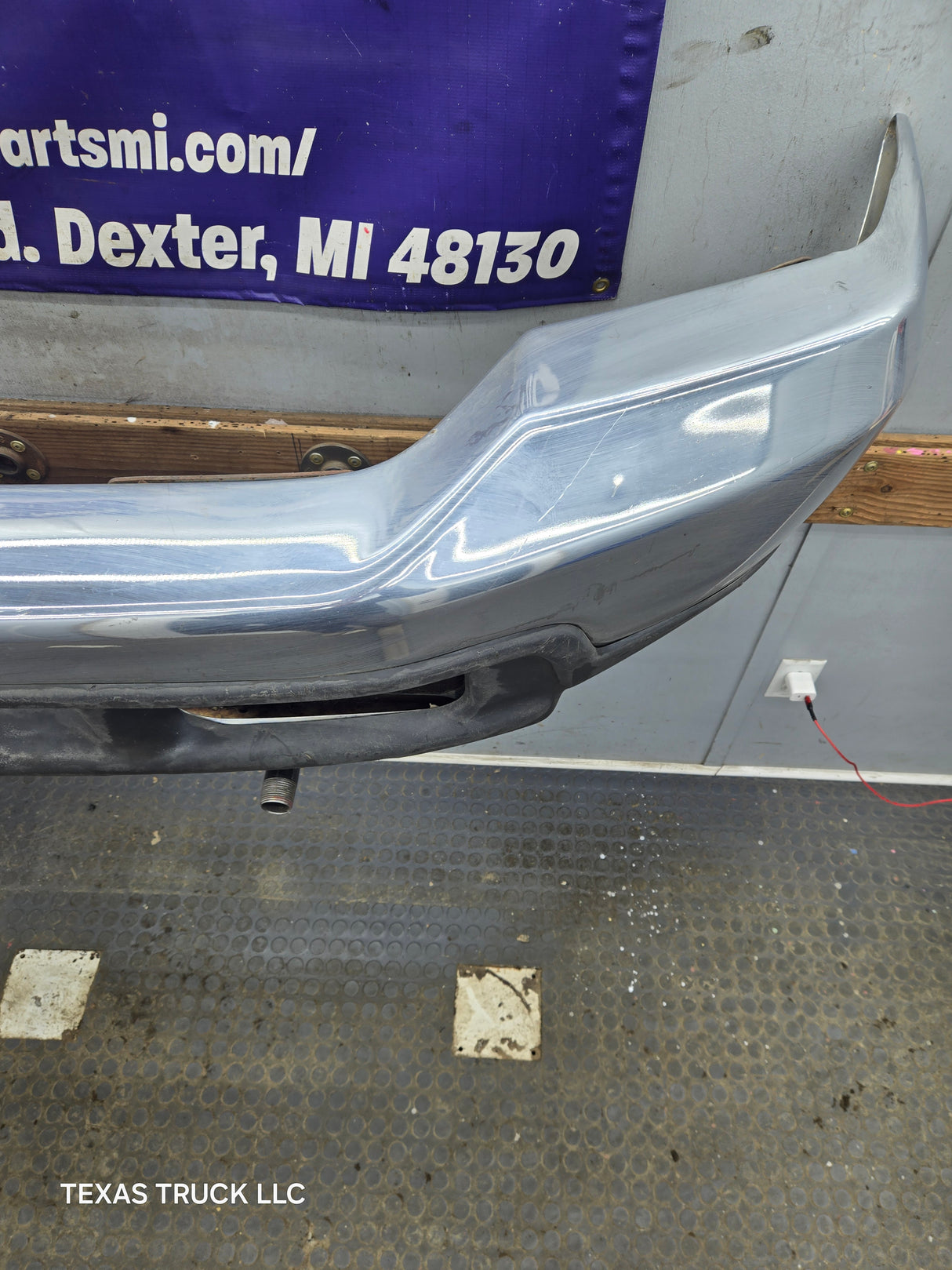 1999-2004 Ford Super Duty F250 F350 F450 F550 Excursion Front Bumper