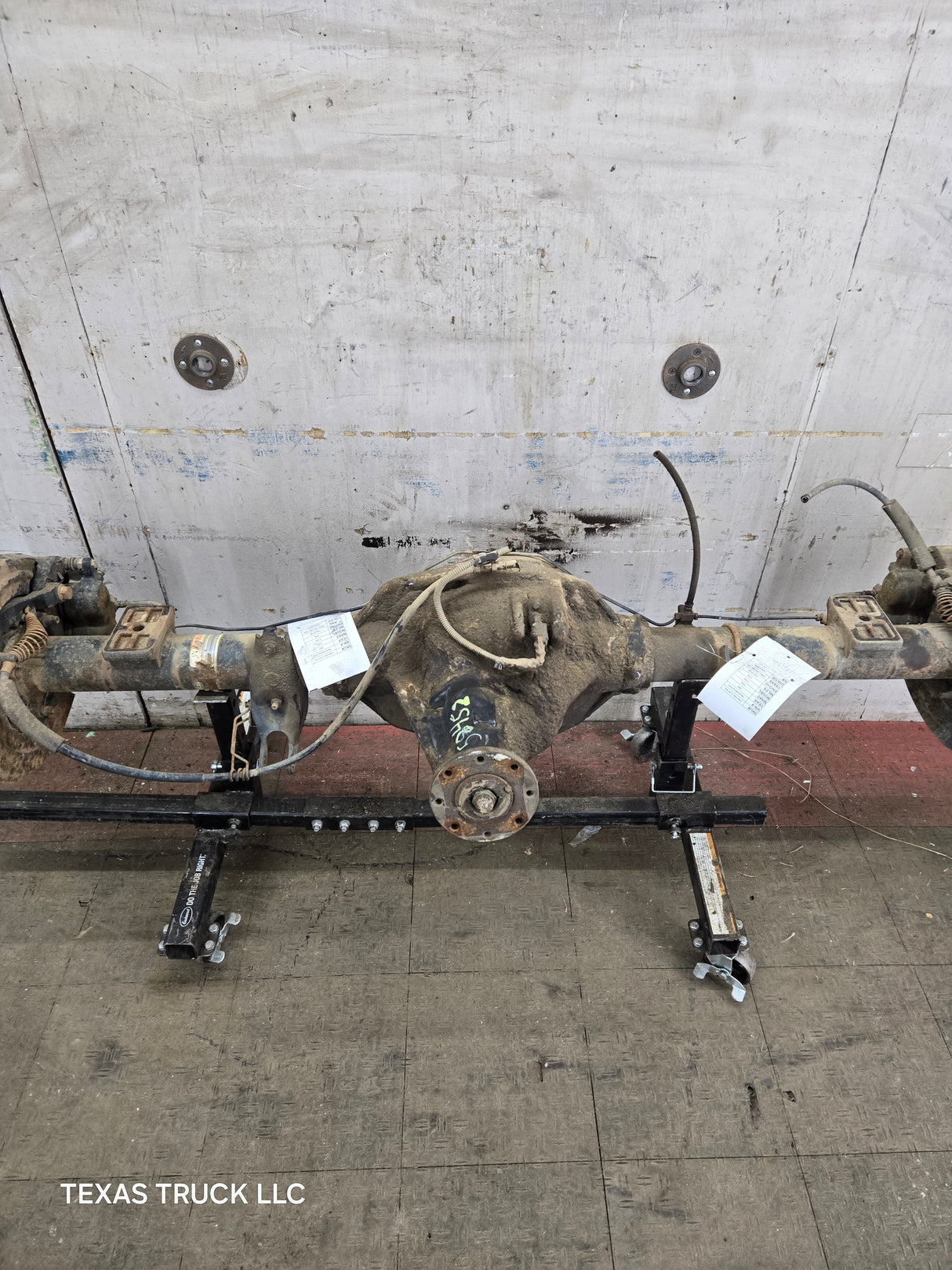 2005-2007 Ford Super Duty F250 F350 SRW Rear Axle 3.73 Gear Ratio