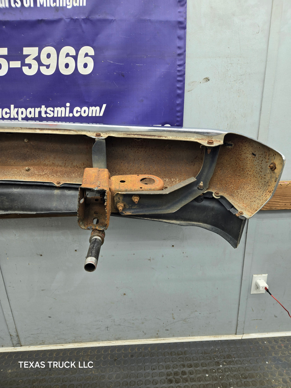 1988-1998 Chevrolet / GMC 1500 2500 3500 Front Bumper