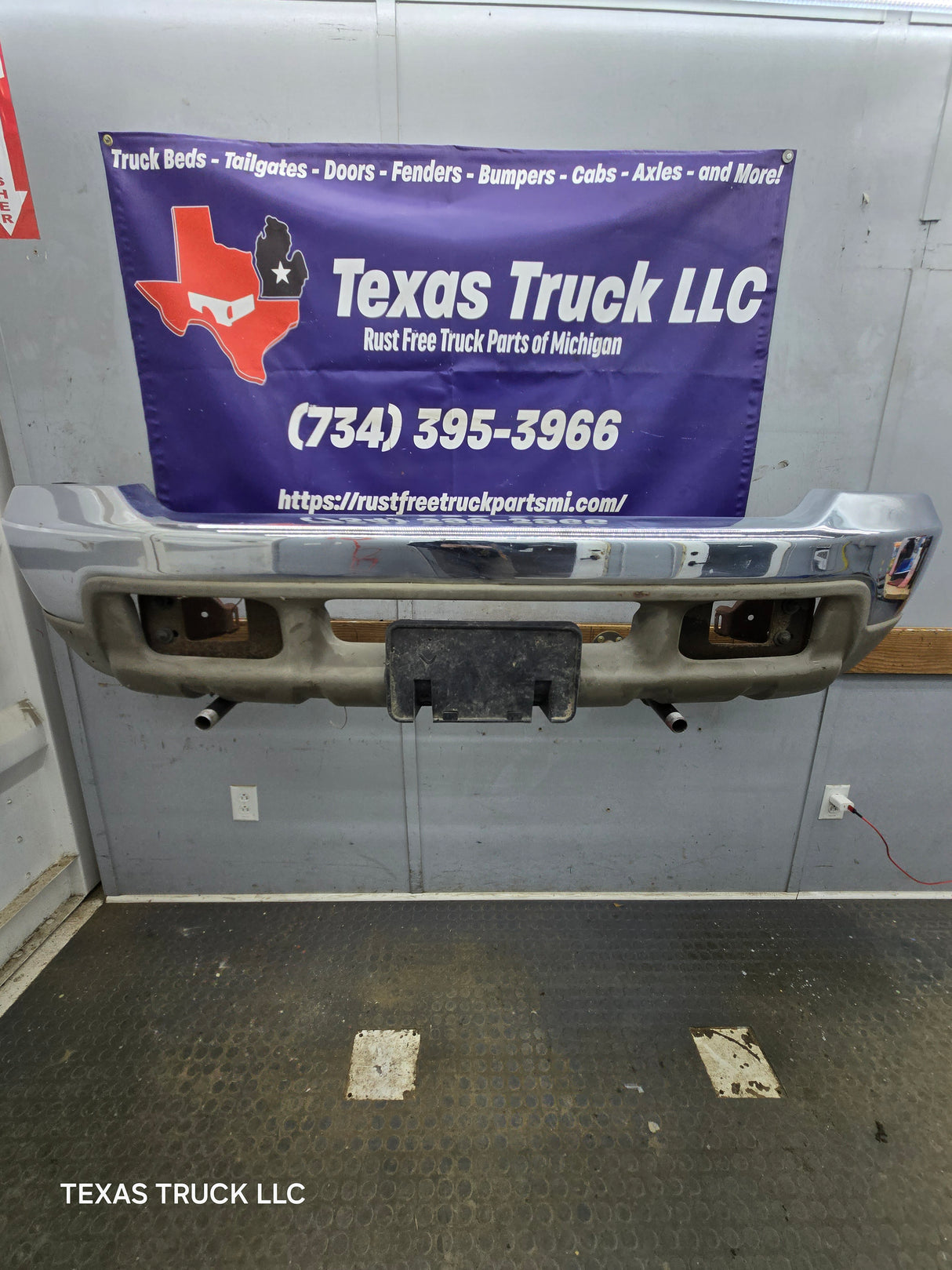 1999-2004 Ford Super Duty F250 F350 F450 F550 Excursion Front Bumper
