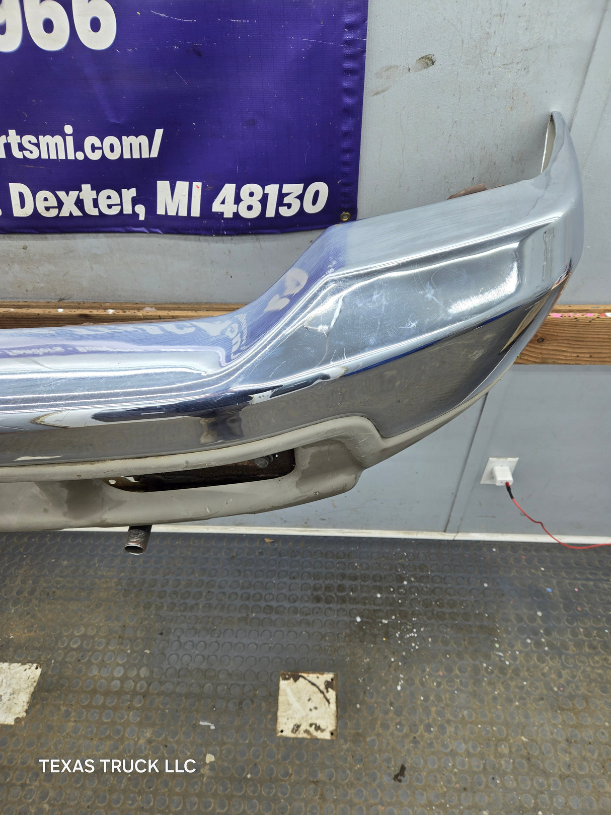 1999-2004 Ford Super Duty F250 F350 F450 F550 Excursion Front Bumper