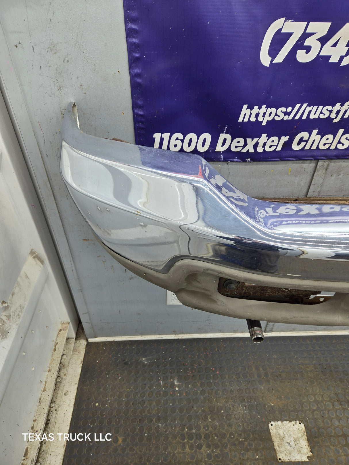 1999-2004 Ford Super Duty F250 F350 F450 F550 Excursion Front Bumper