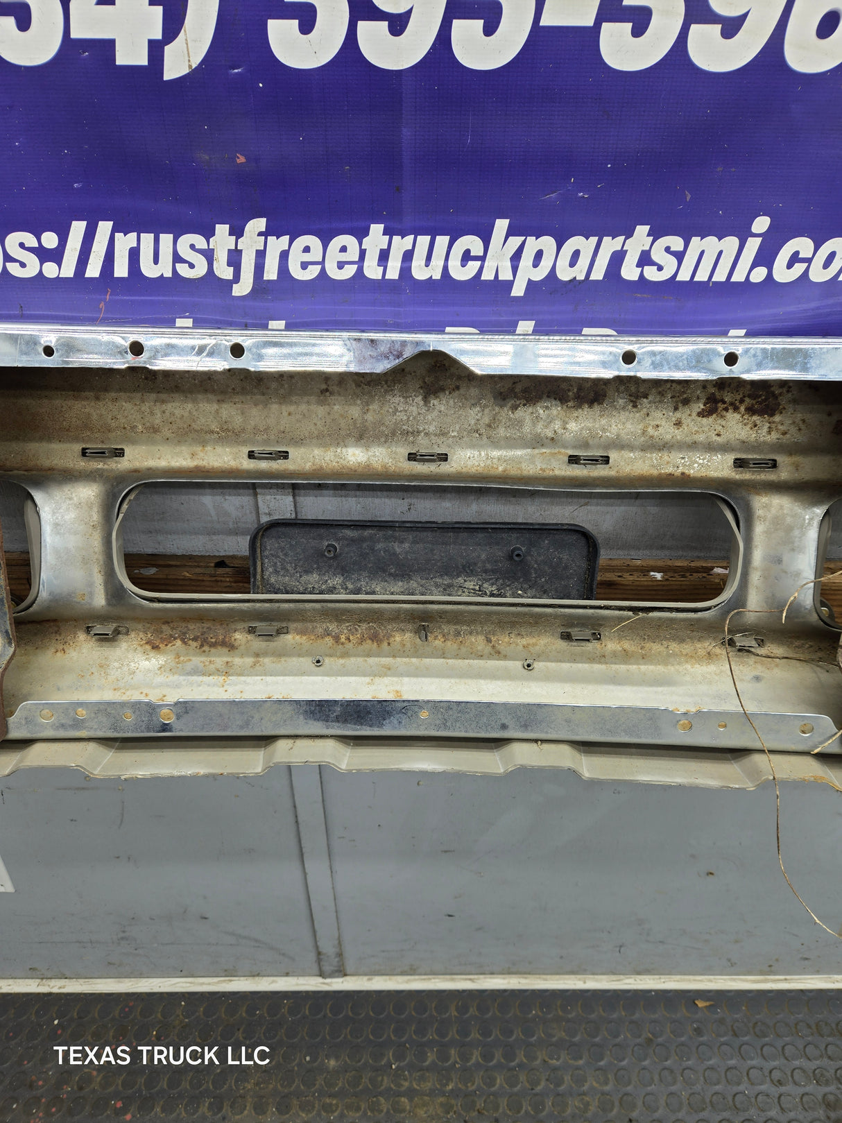 1999-2004 Ford Super Duty F250 F350 F450 F550 Excursion Front Bumper
