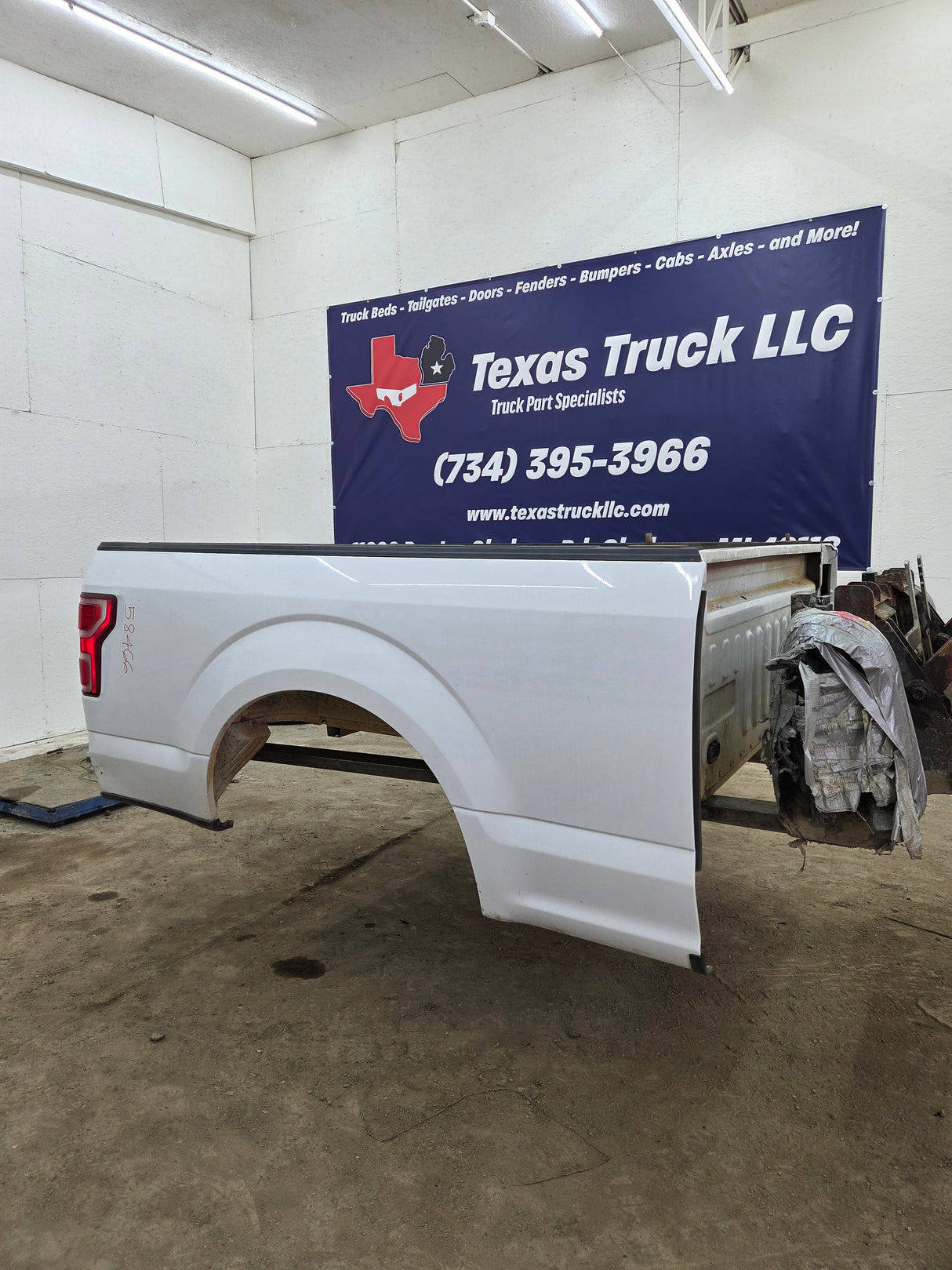 2015-2020 Ford F150 6' 6" Short Bed Without Wheel Lip Molding CNG BED