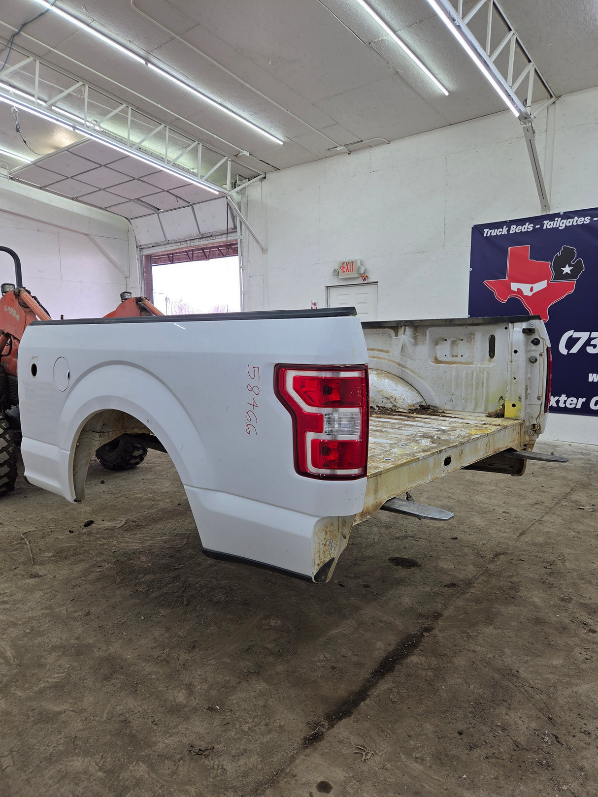 2015-2020 Ford F150 6' 6" Short Bed Without Wheel Lip Molding CNG BED