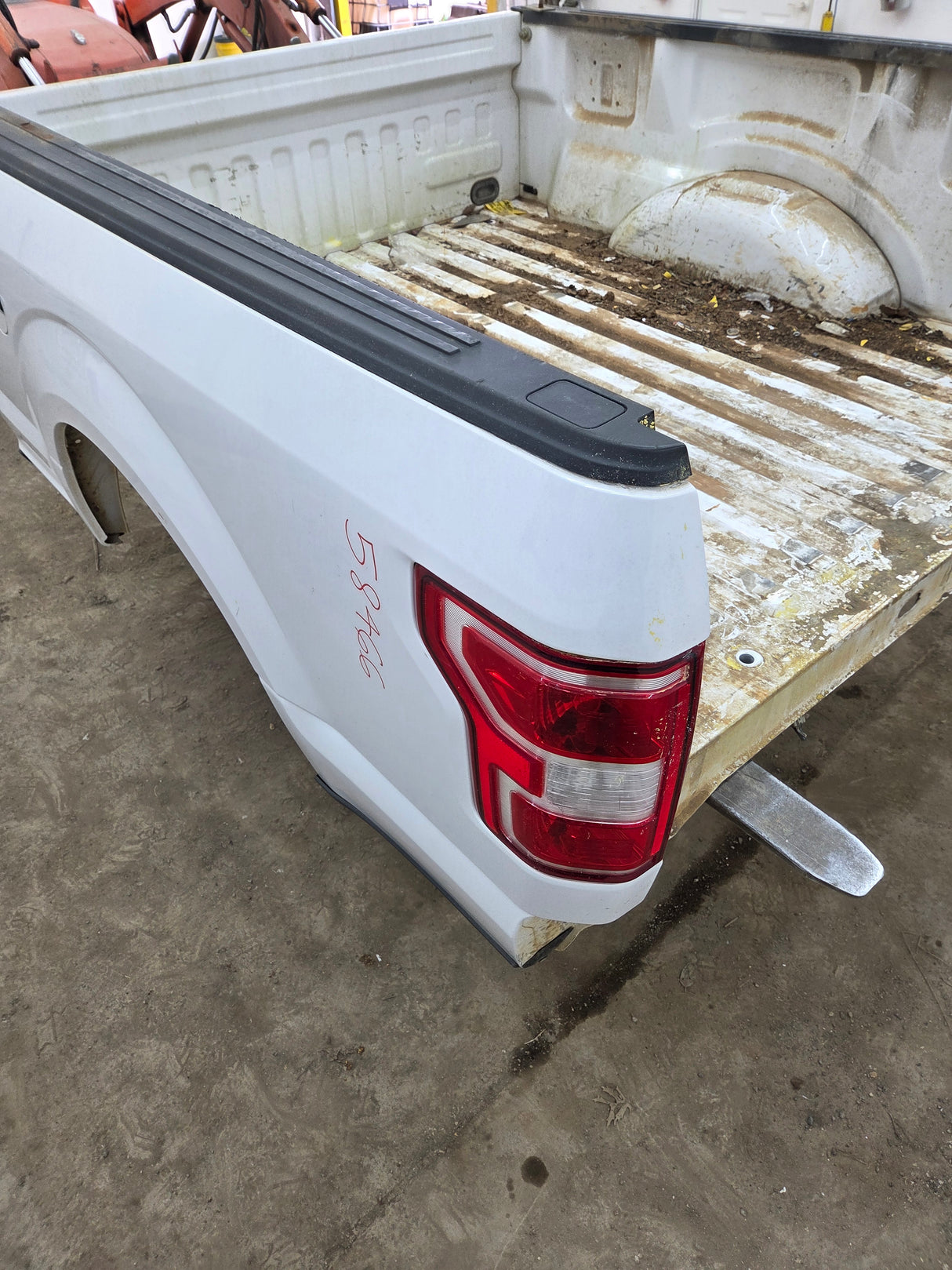 2015-2020 Ford F150 6' 6" Short Bed Without Wheel Lip Molding CNG BED
