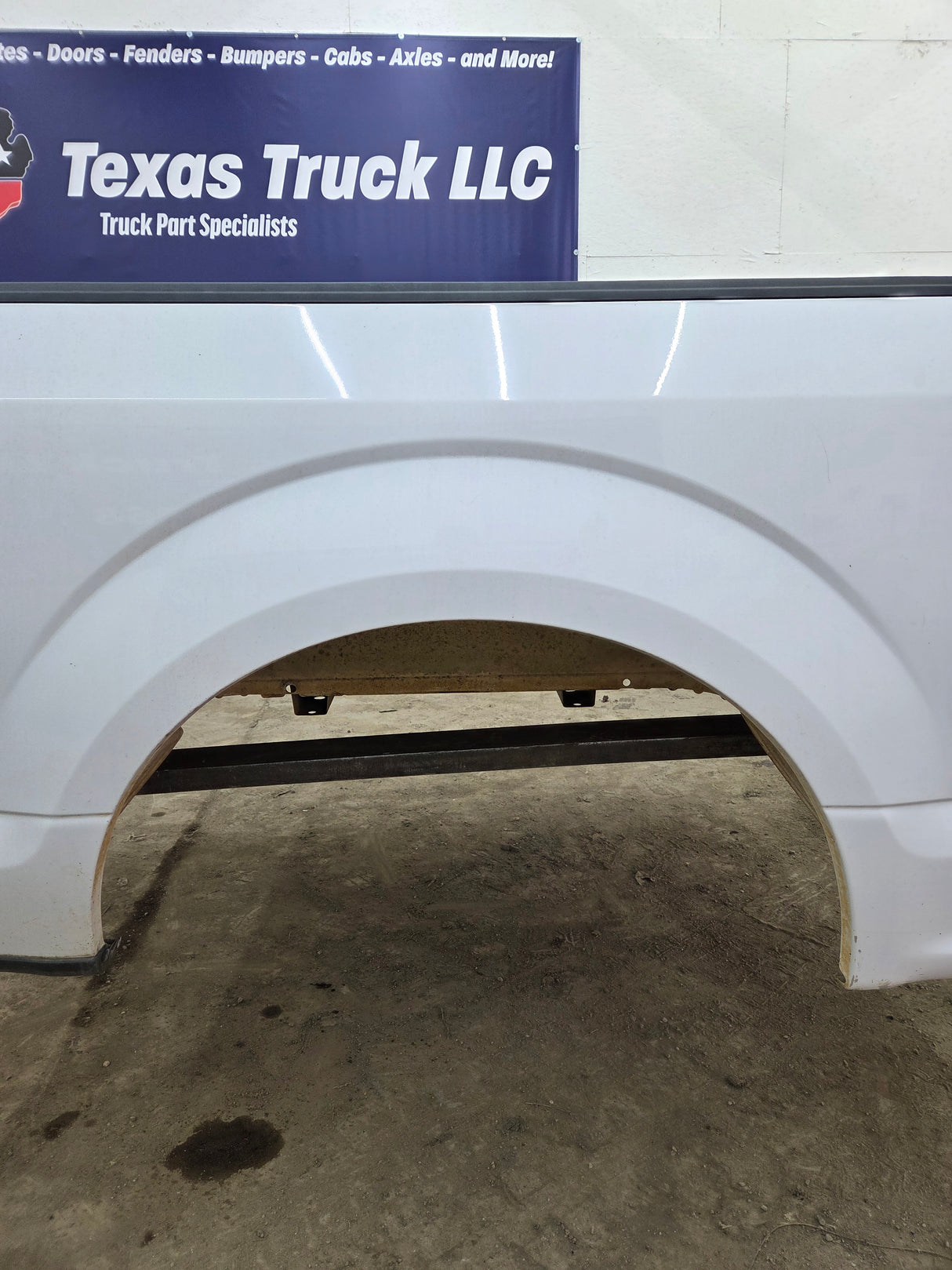 2015-2020 Ford F150 6' 6" Short Bed Without Wheel Lip Molding CNG BED