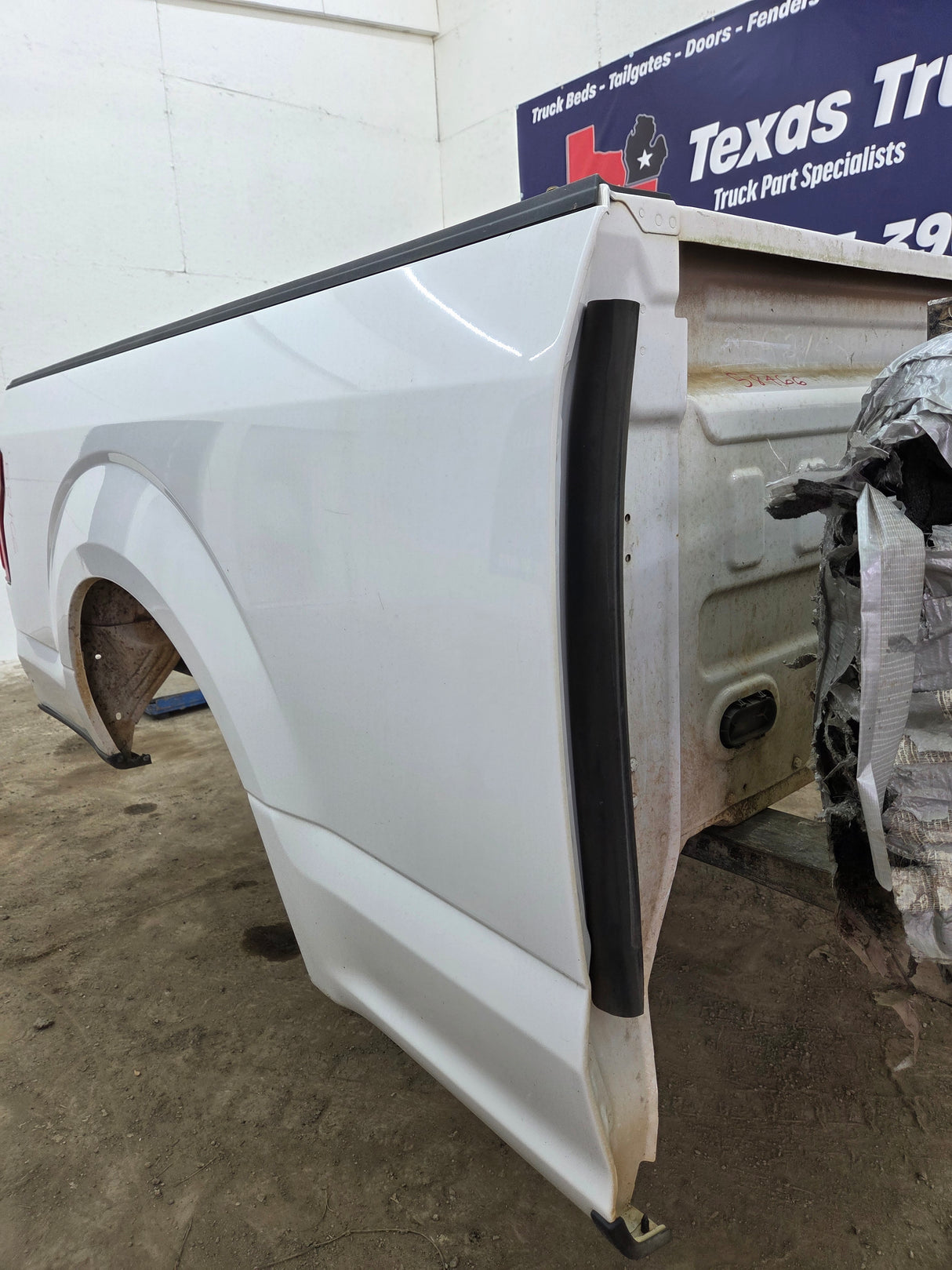2015-2020 Ford F150 6' 6" Short Bed Without Wheel Lip Molding CNG BED