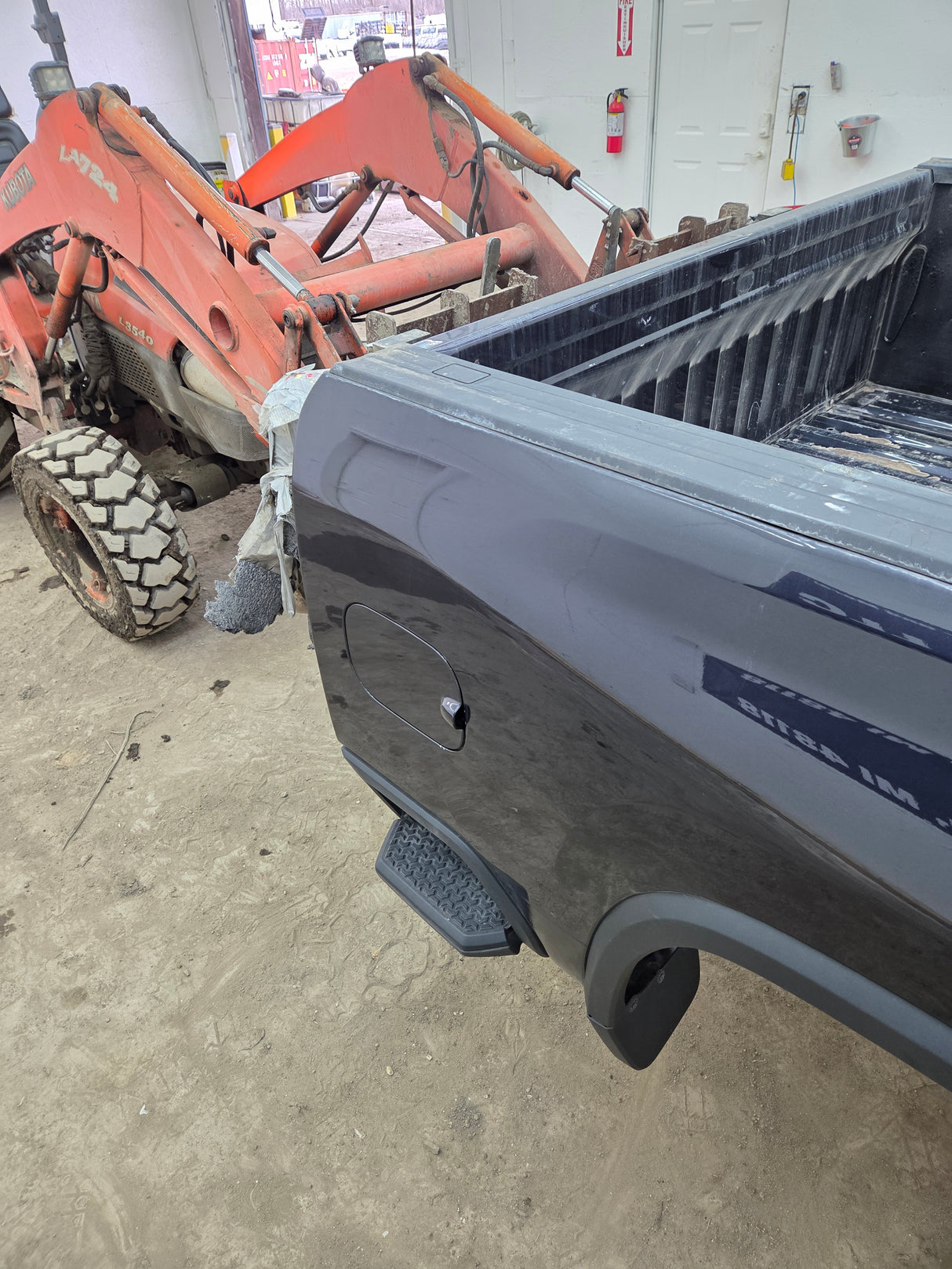 2019-2025 Chevrolet Silverado 2500 3500 HD 6' 6" Short Truck Bed