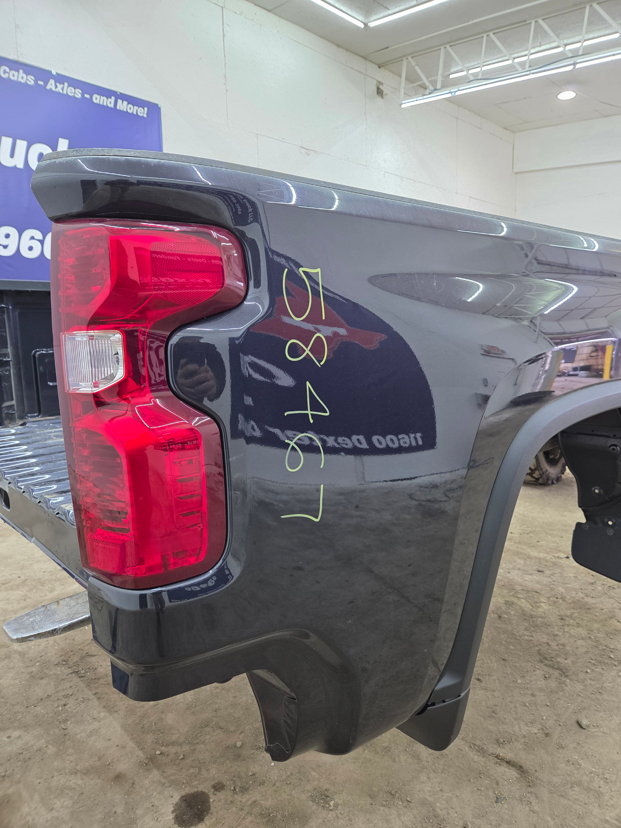 2019-2025 Chevrolet Silverado 2500 3500 HD 6' 6" Short Truck Bed