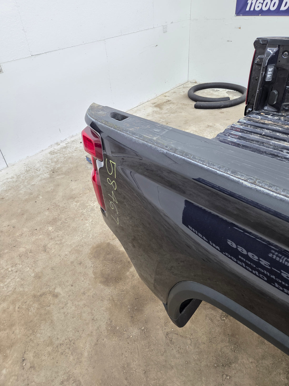 2019-2025 Chevrolet Silverado 2500 3500 HD 6' 6" Short Truck Bed