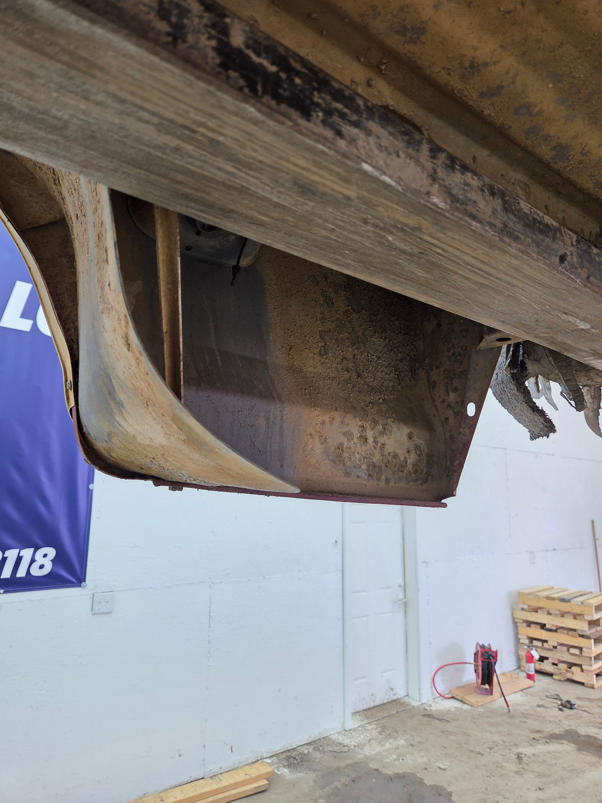 1987-1997 Ford F150 F250 F350 OBS 6' 9" Short Truck Bed