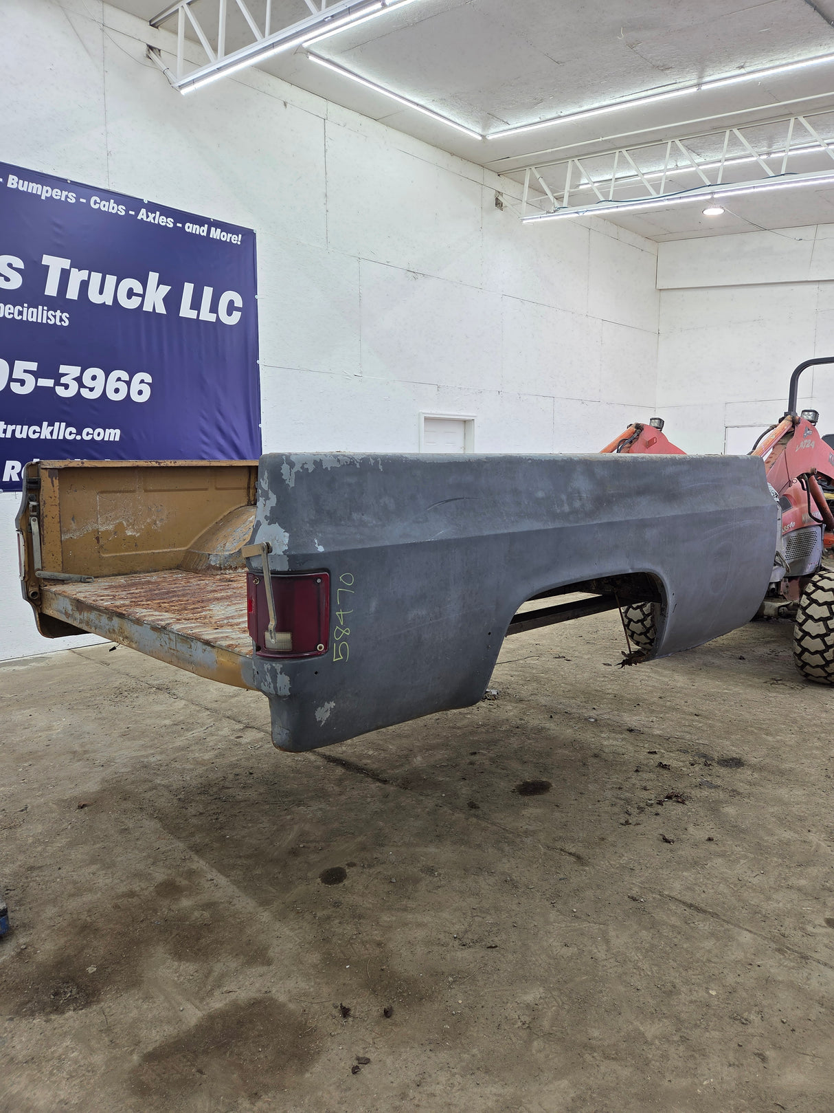 1979-1987 Chevrolet / GMC Square Body 8' Long Bed C10 C15 C20 C25 C35 K10 K15 K20 K25 K35