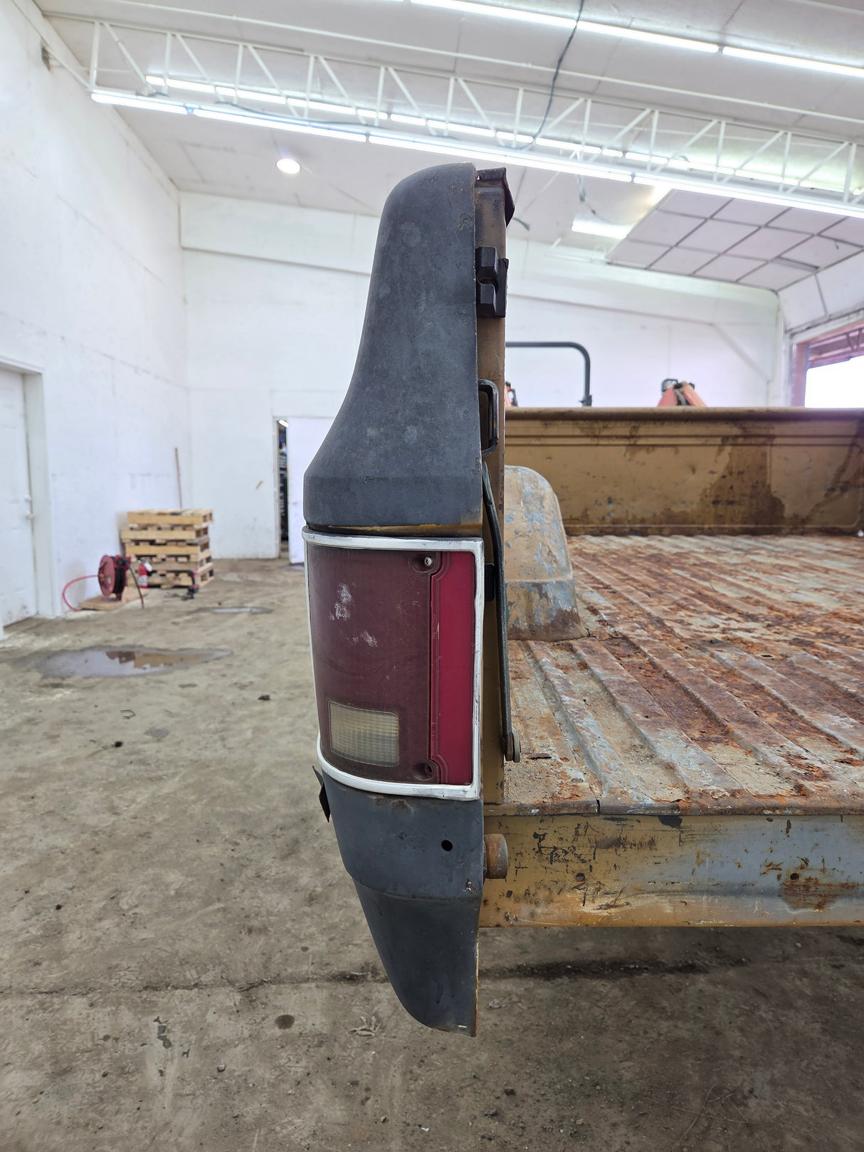 1979-1987 Chevrolet / GMC Square Body 8' Long Bed C10 C15 C20 C25 C35 K10 K15 K20 K25 K35
