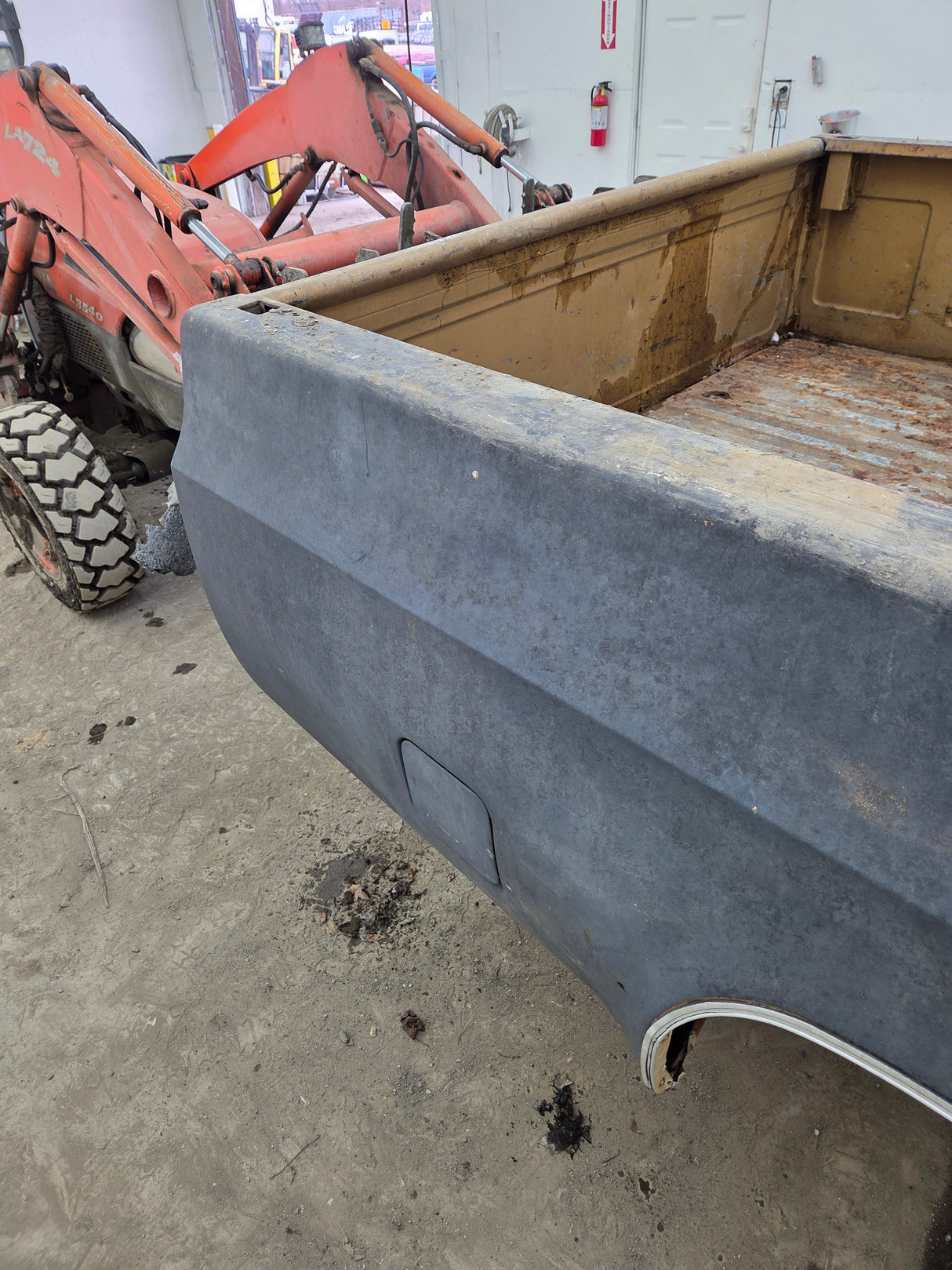 1979-1987 Chevrolet / GMC Square Body 8' Long Bed C10 C15 C20 C25 C35 K10 K15 K20 K25 K35