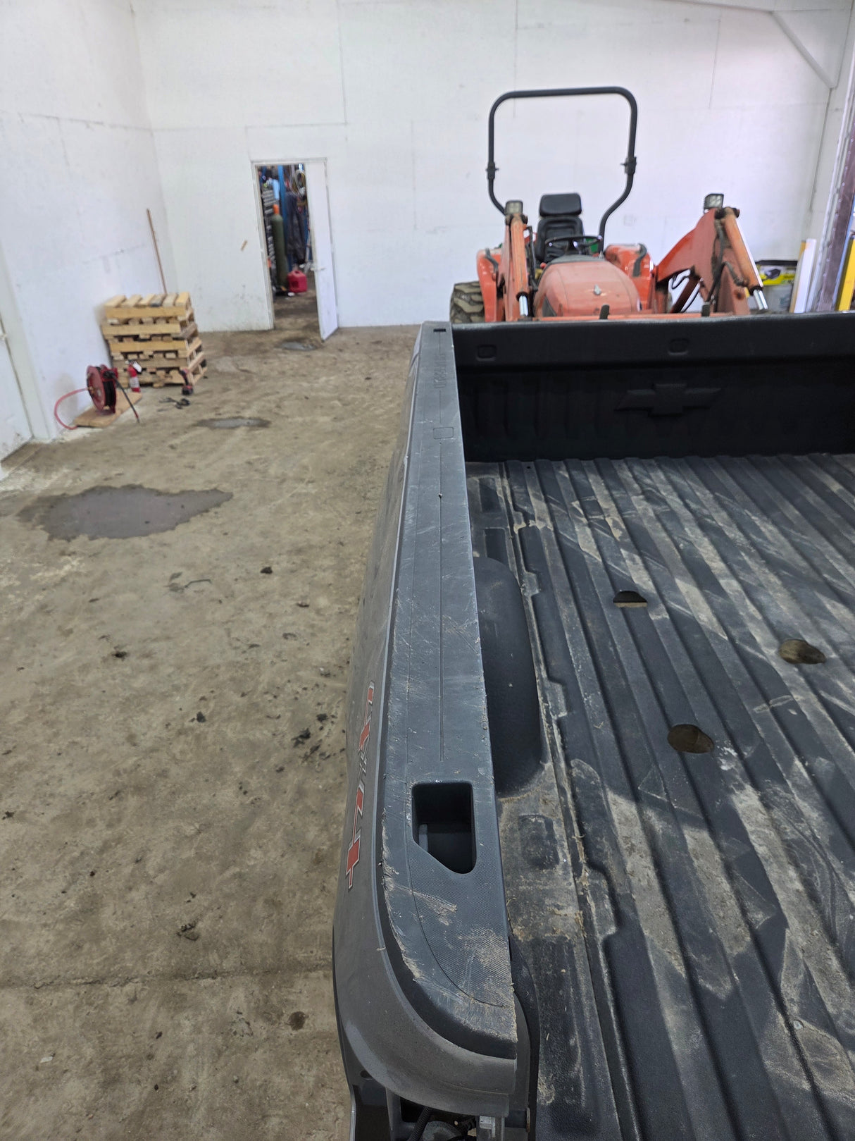 2014-2019 Chevrolet Silverado 1500 2500HD 3500HD 8' Long Truck Bed
