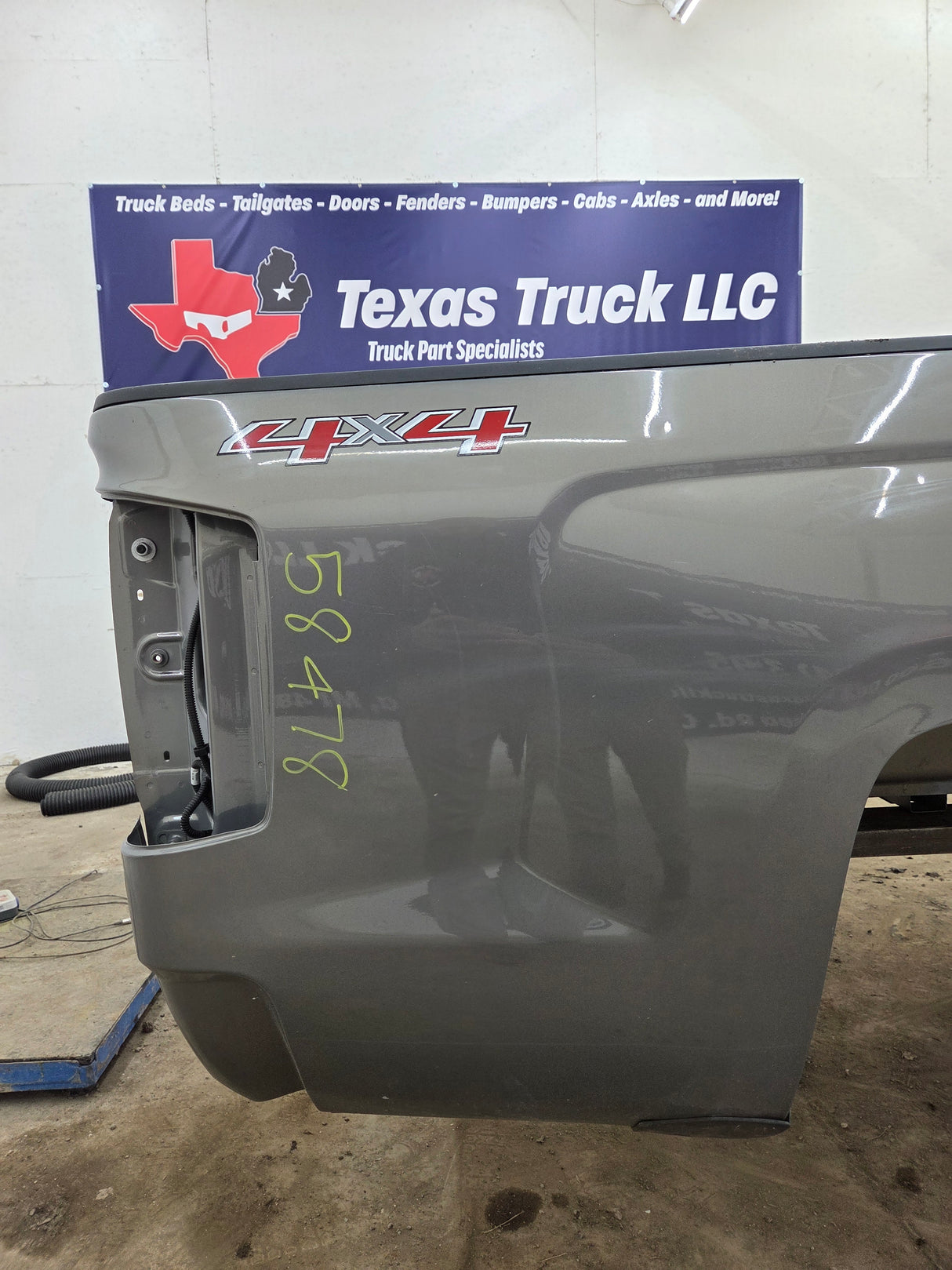 2014-2019 Chevrolet Silverado 1500 2500HD 3500HD 8' Long Truck Bed