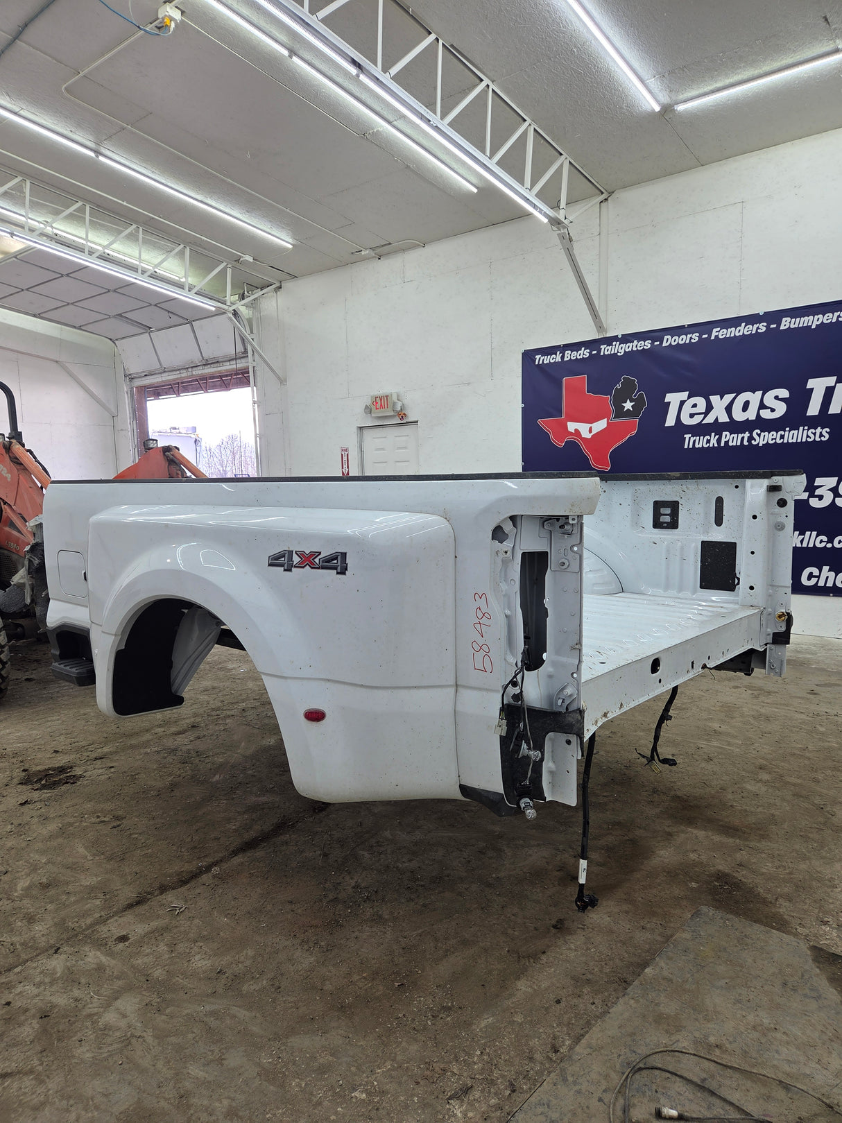 2023-2026 Ford Super Duty F350 F450 F550 8' Dually Truck Bed - Oxford White