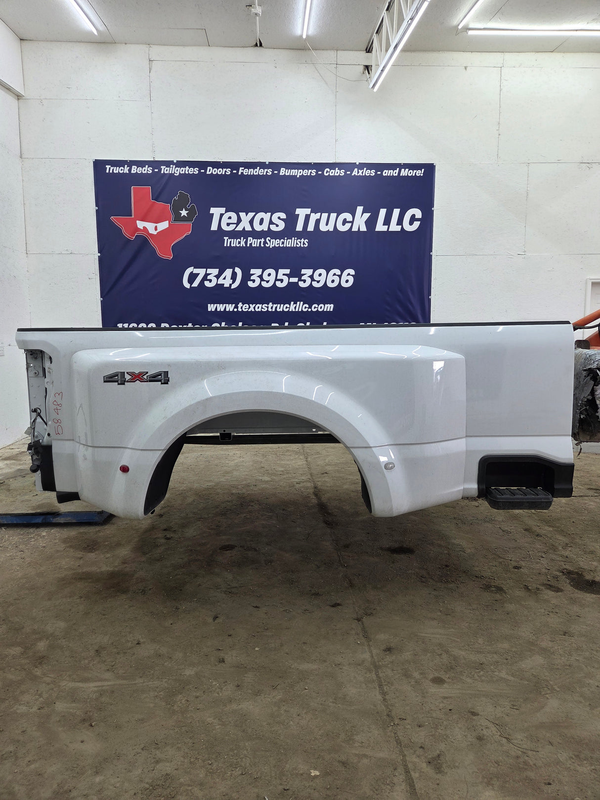 2023-2026 Ford Super Duty F350 F450 F550 8' Dually Truck Bed - Oxford White