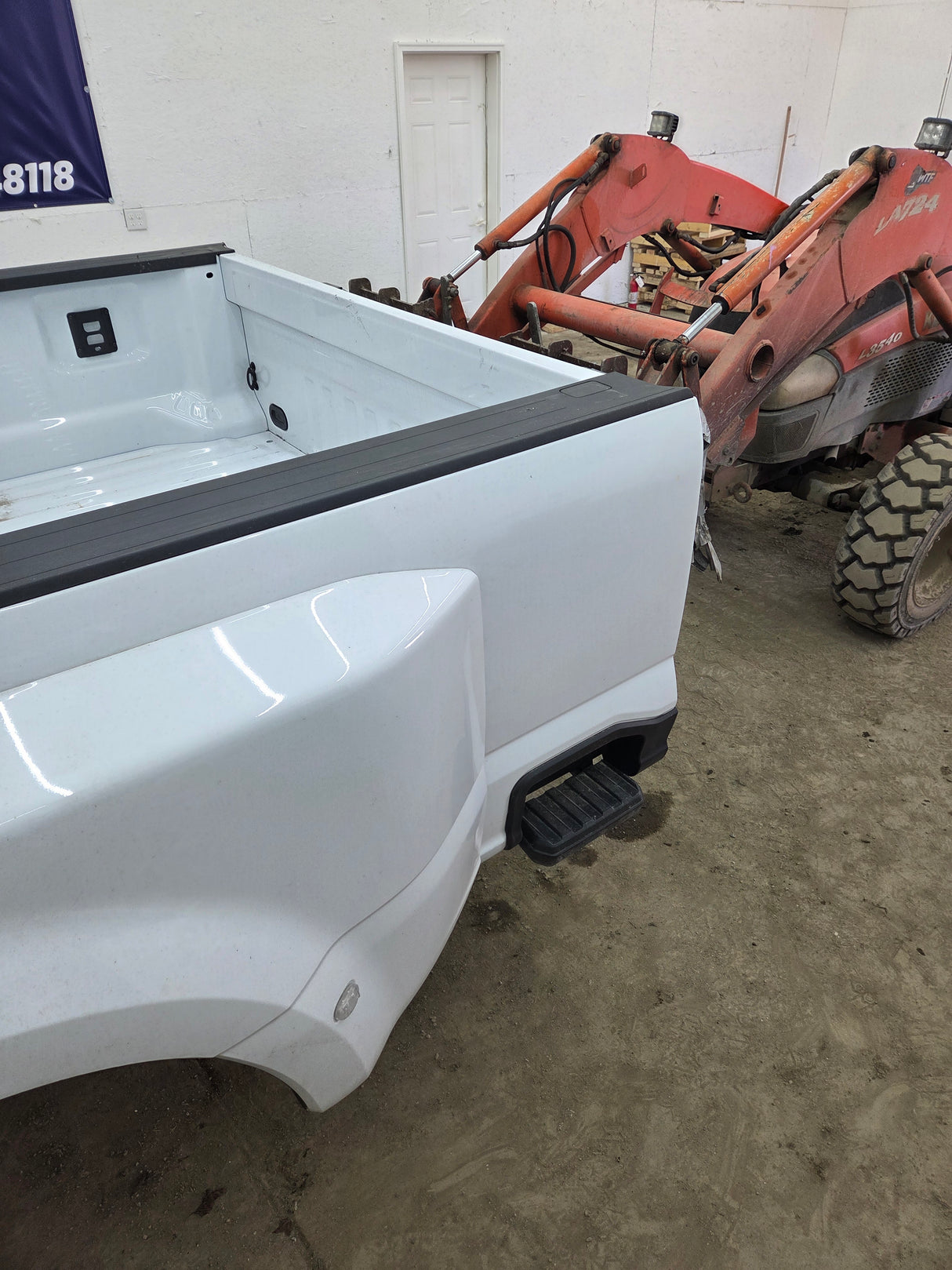 2023-2026 Ford Super Duty F350 F450 F550 8' Dually Truck Bed - Oxford White
