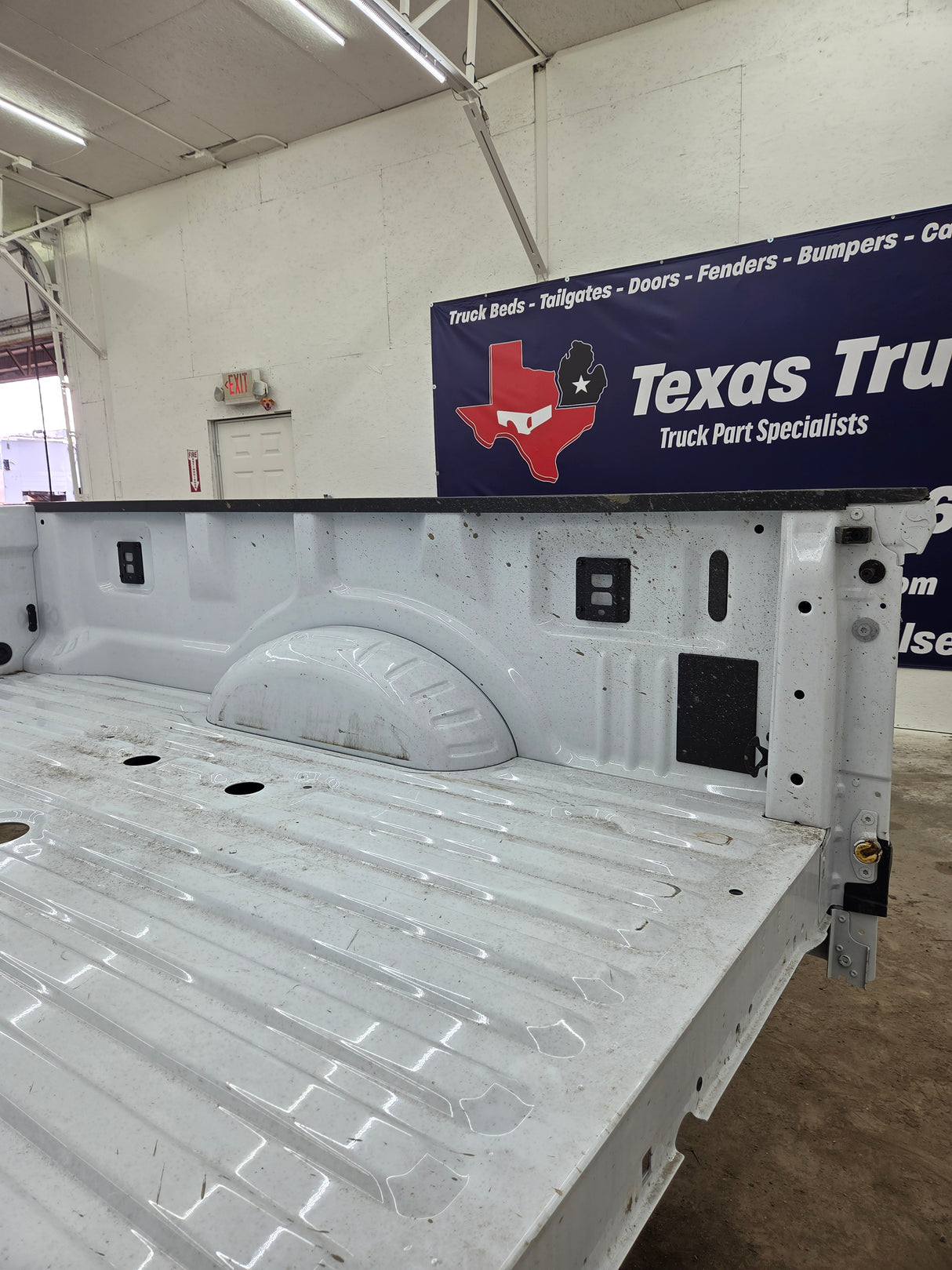 2023-2026 Ford Super Duty F350 F450 F550 8' Dually Truck Bed - Oxford White