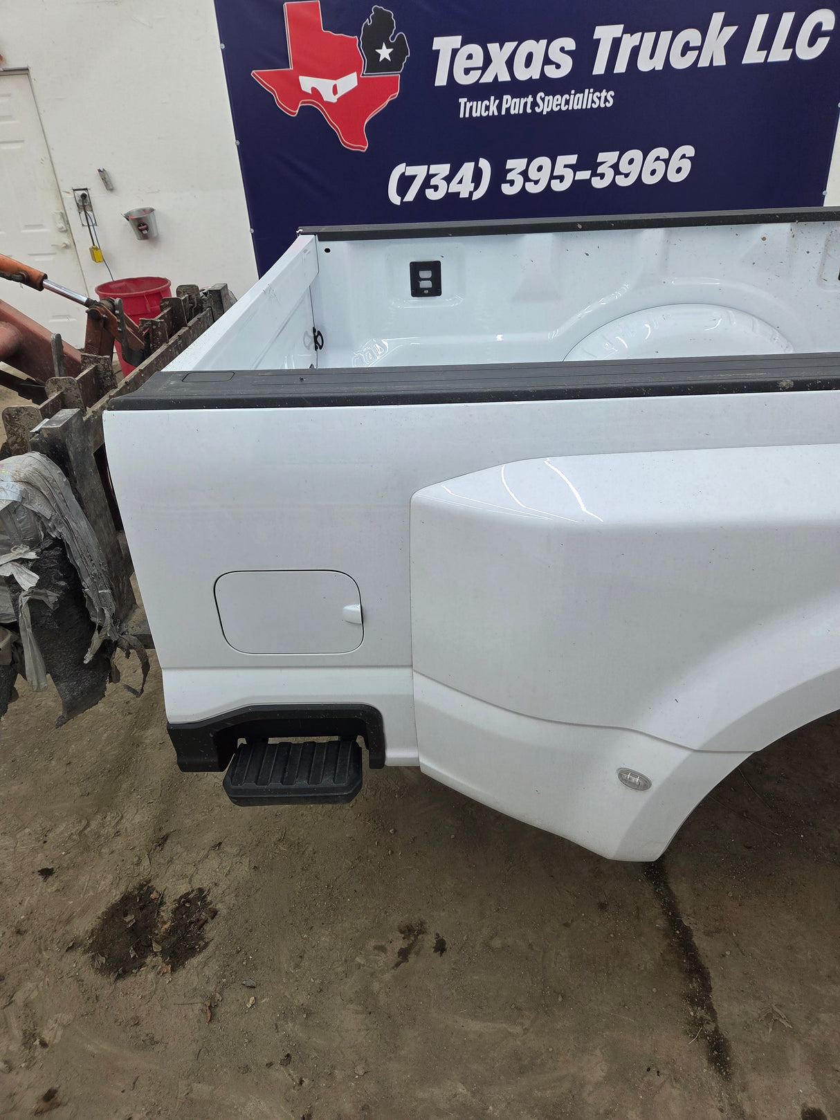 2023-2026 Ford Super Duty F350 F450 F550 8' Dually Truck Bed - Oxford White