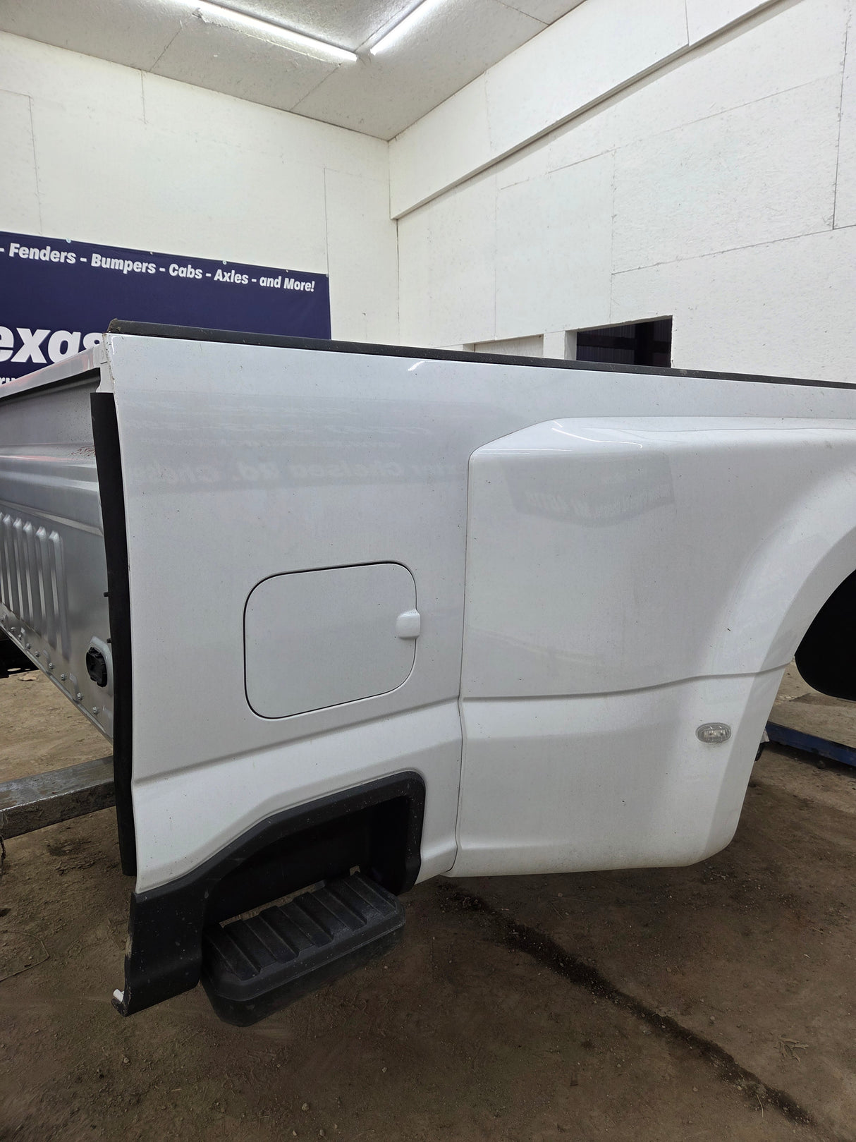 2023-2026 Ford Super Duty F350 F450 F550 8' Dually Truck Bed - Oxford White