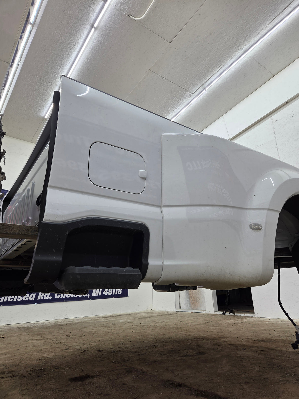 2023-2026 Ford Super Duty F350 F450 F550 8' Dually Truck Bed - Oxford White