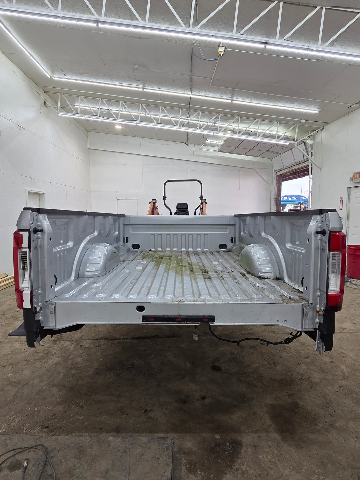 2017-2022 Ford Super Duty F350 F450 F550 8' Dually Bed *Damage
