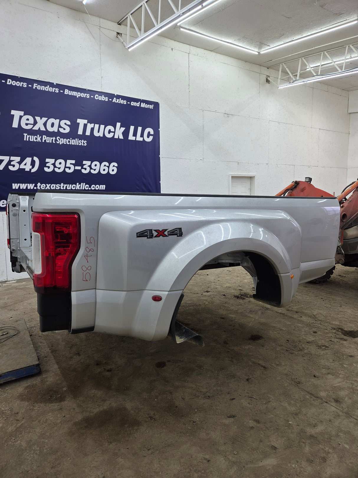2017-2022 Ford Super Duty F350 F450 F550 8' Dually Bed *Damage