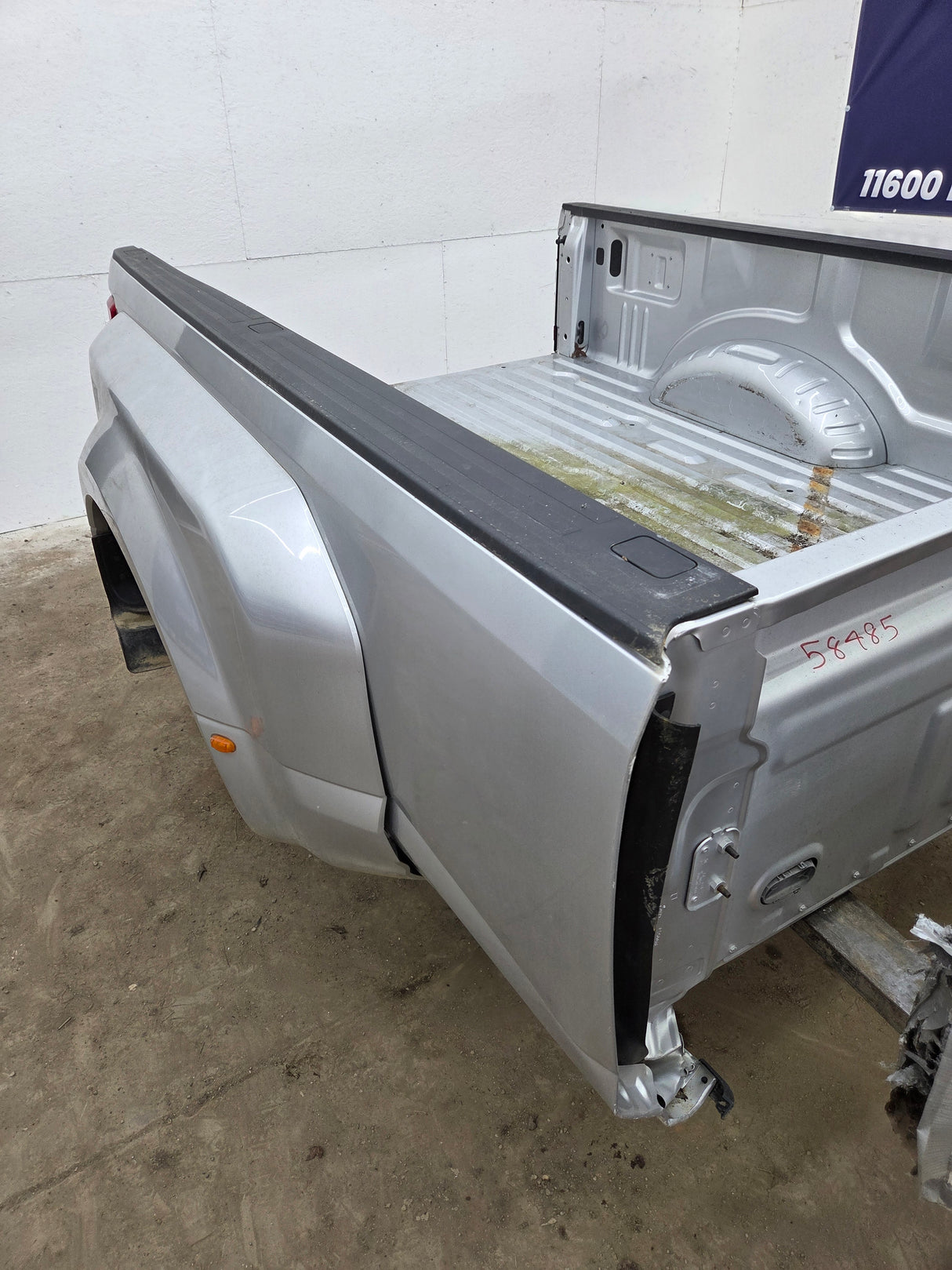 2017-2022 Ford Super Duty F350 F450 F550 8' Dually Bed *Damage