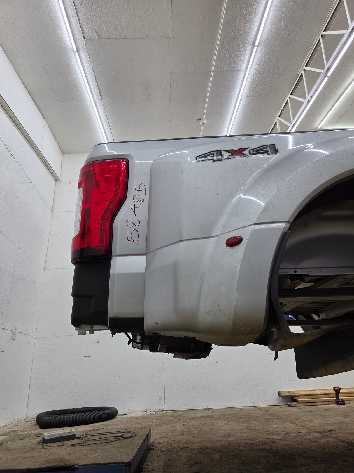 2017-2022 Ford Super Duty F350 F450 F550 8' Dually Bed *Damage