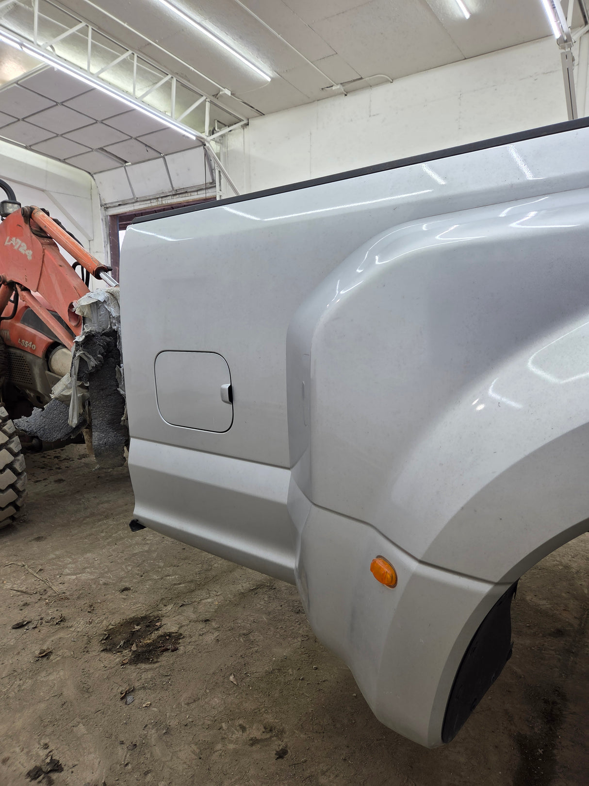 2017-2022 Ford Super Duty F350 F450 F550 8' Dually Bed *Damage