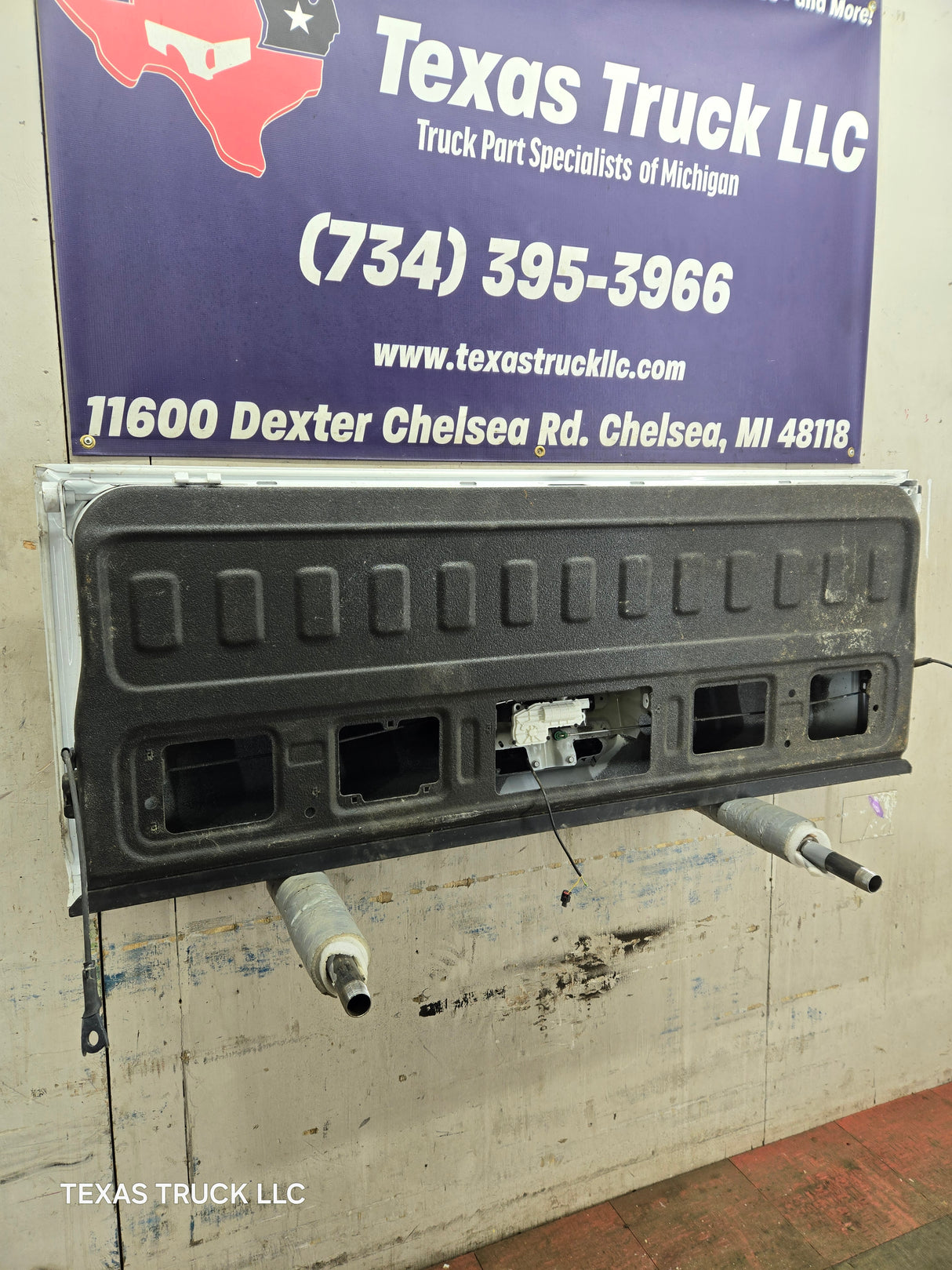 2019-2026 Chevrolet Silverado 2500 HD 3500HD Truck Tailgate