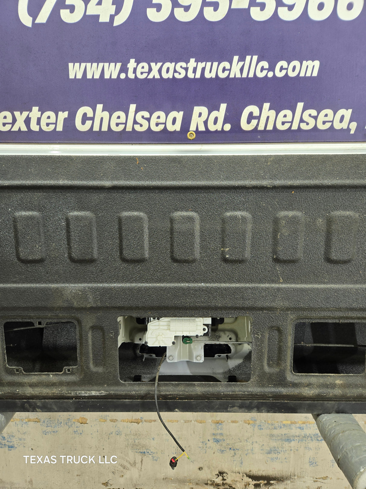 2019-2026 Chevrolet Silverado 2500 HD 3500HD Truck Tailgate