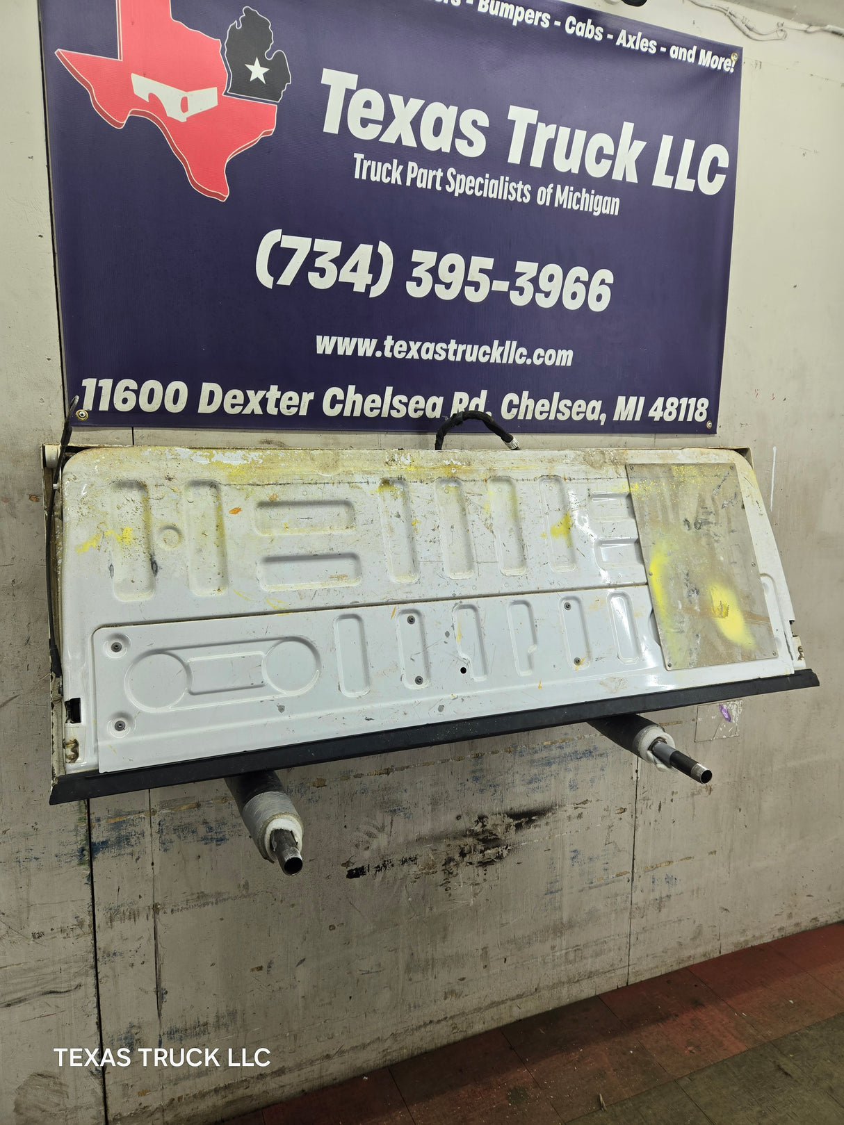 2018-2020 Ford F150 Tailgate - Oxford White