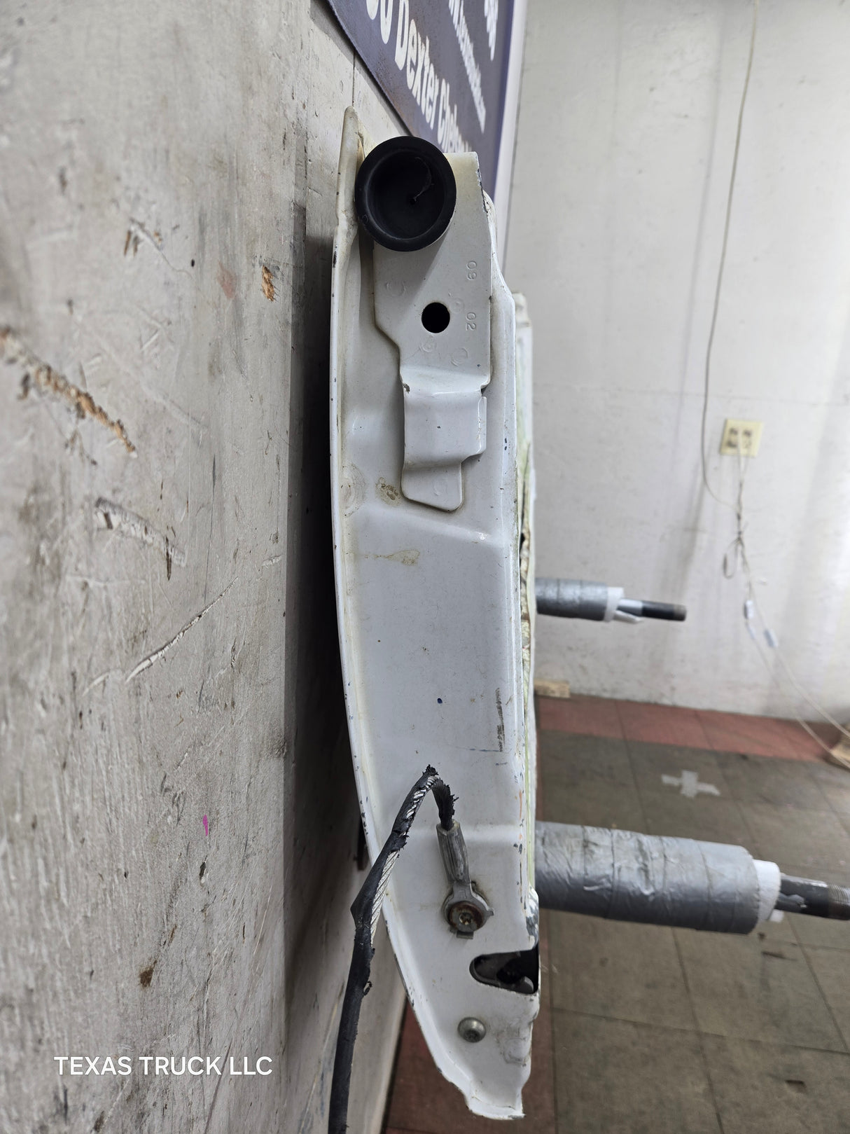 1997-2003 F150 / 1999-2007 Ford F250 F350 F450 F550 Super Duty Tailgate