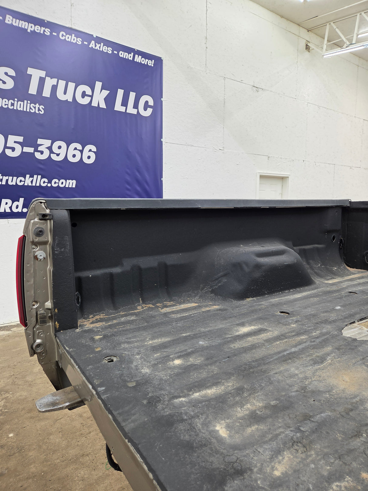 1999-2010 Ford Super Duty F250 F350 6' 9" Short Truck Bed
